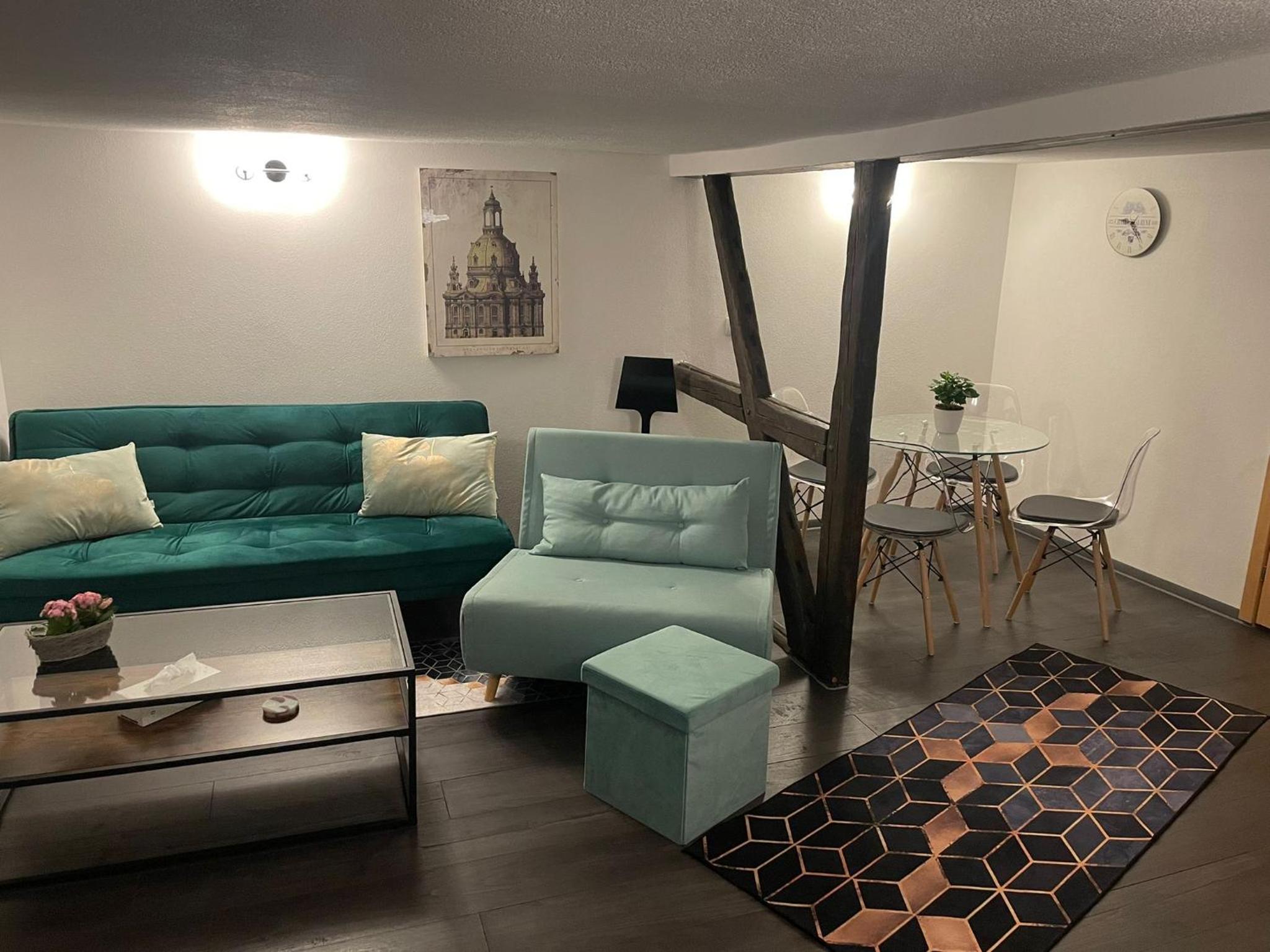 One-Bedroom Apartment photo 1
