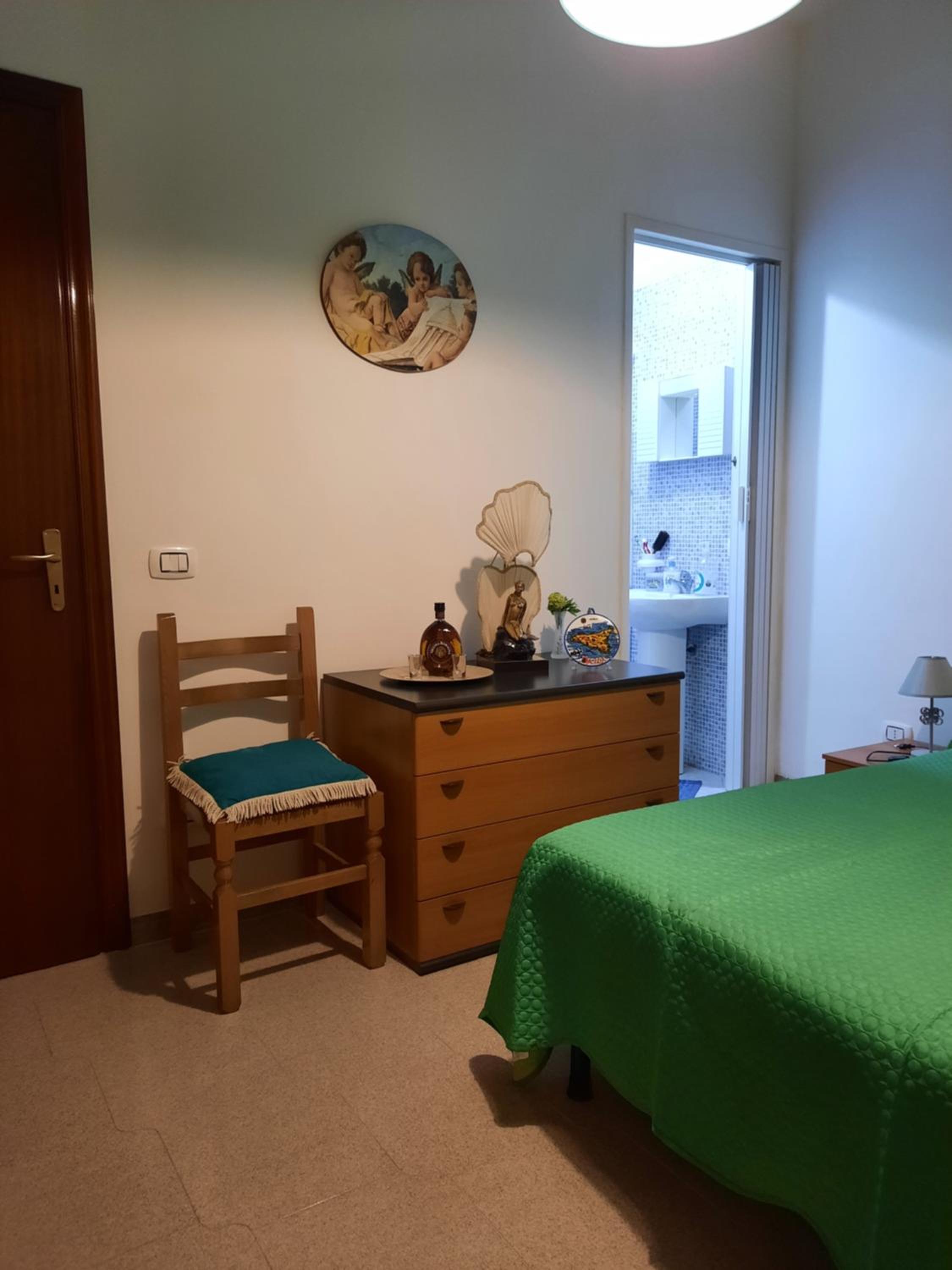 Small Double Room photo 3