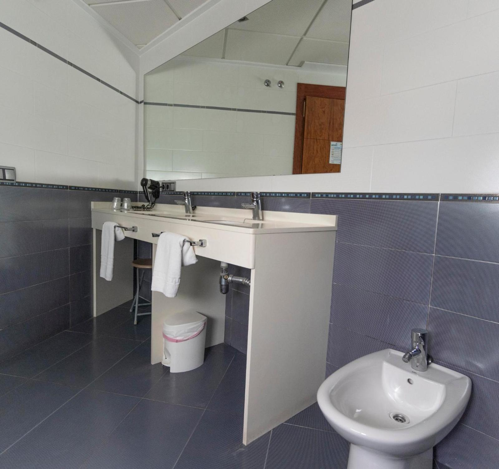 Double Room - Photo 2