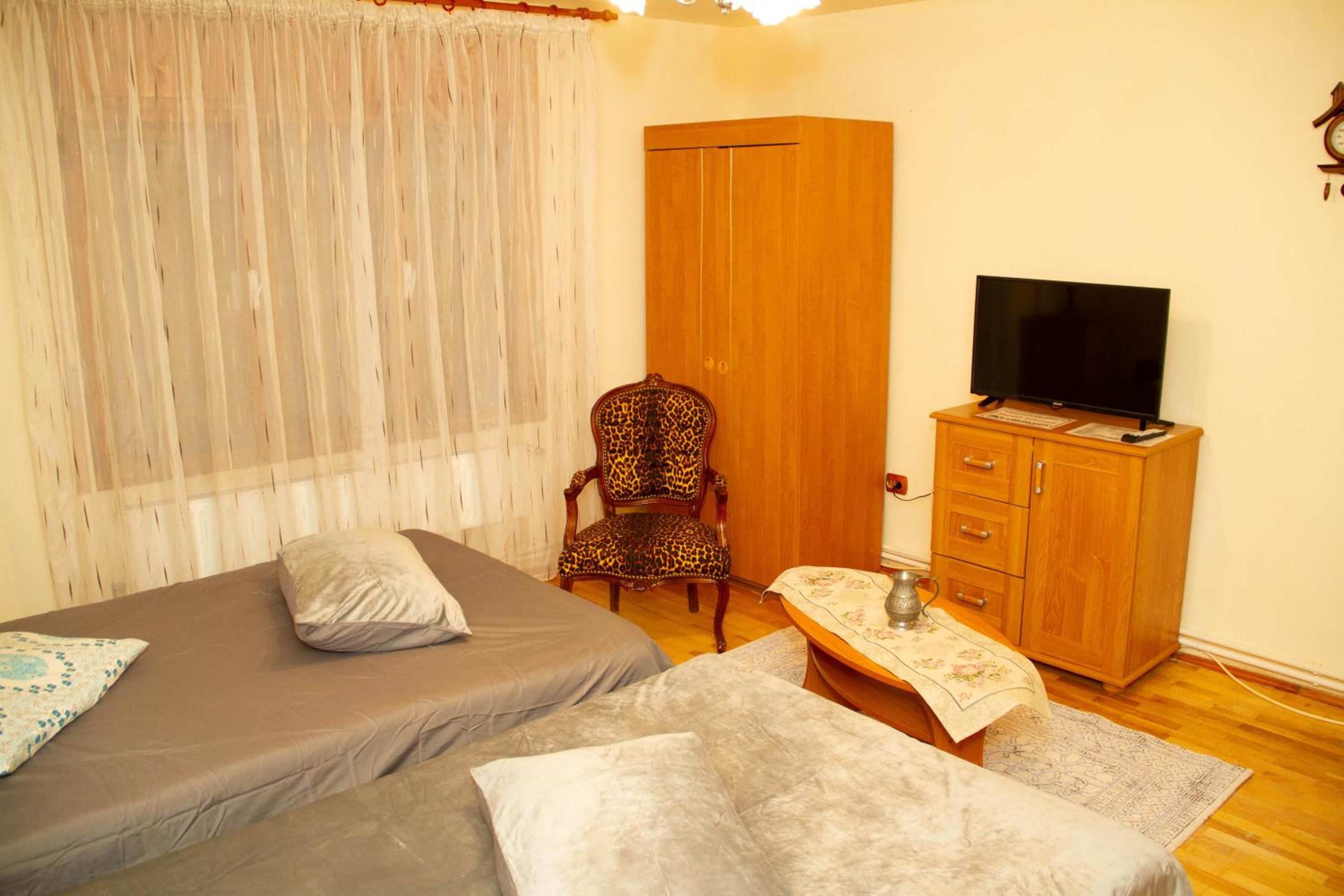 Standard Double Room - Photo 9