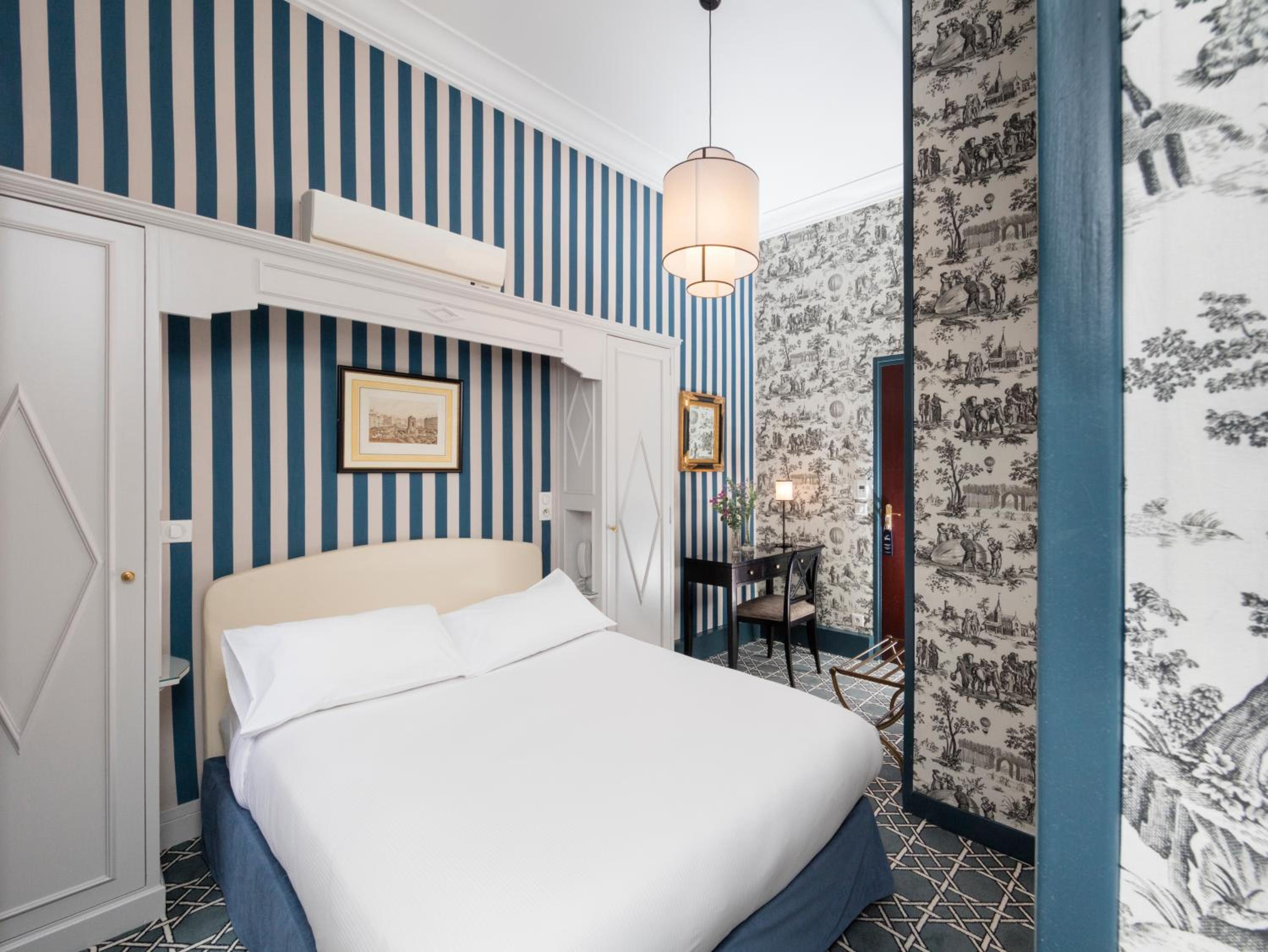 Classic Double Room with Bath