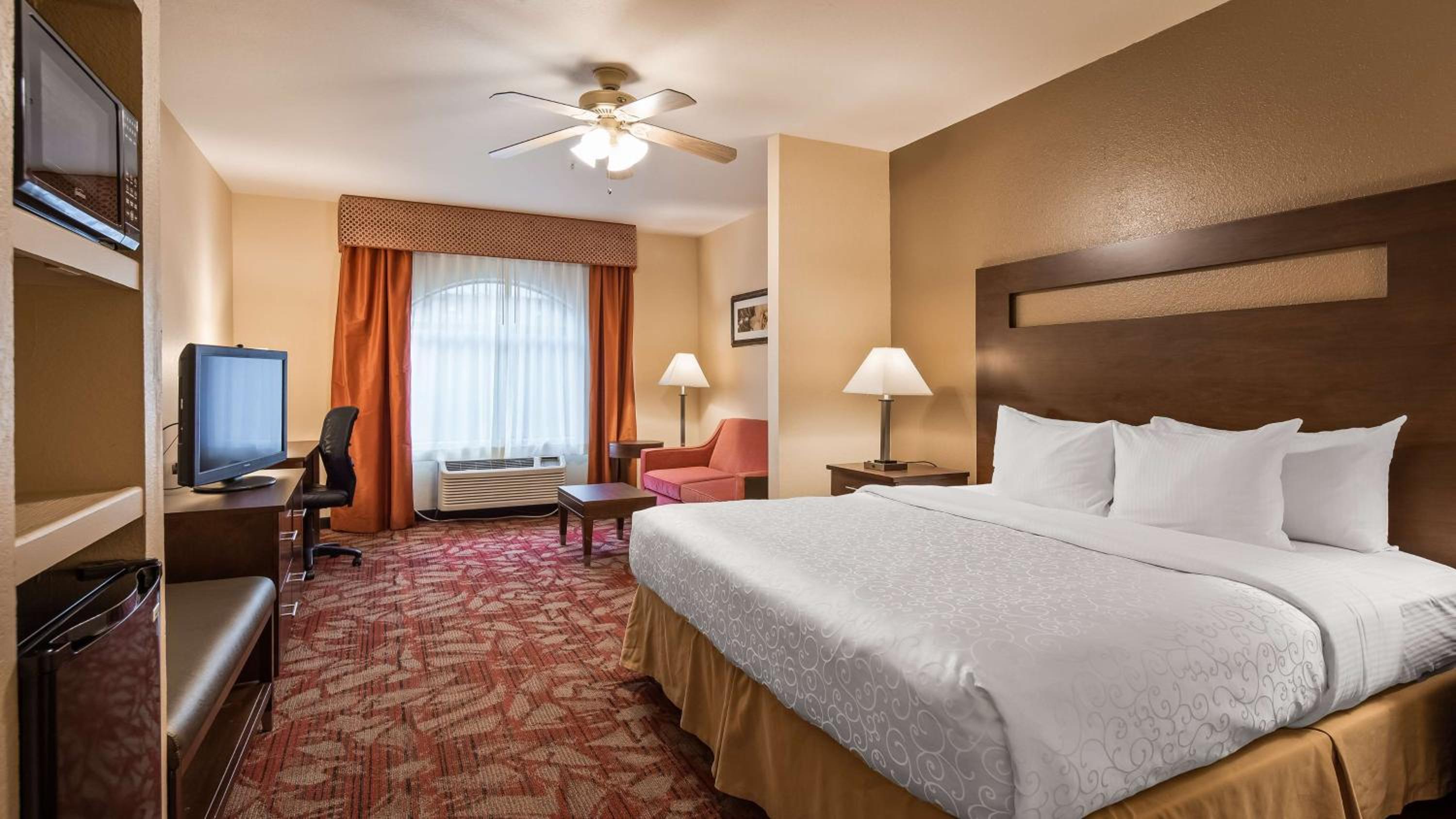 Large King Room - Non-Smoking - Photo 1
