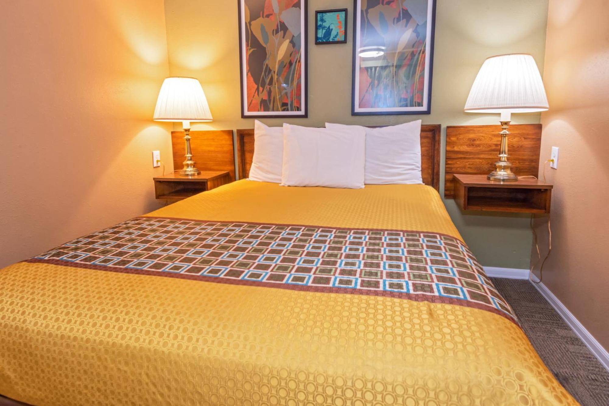 Queen Room photo 3