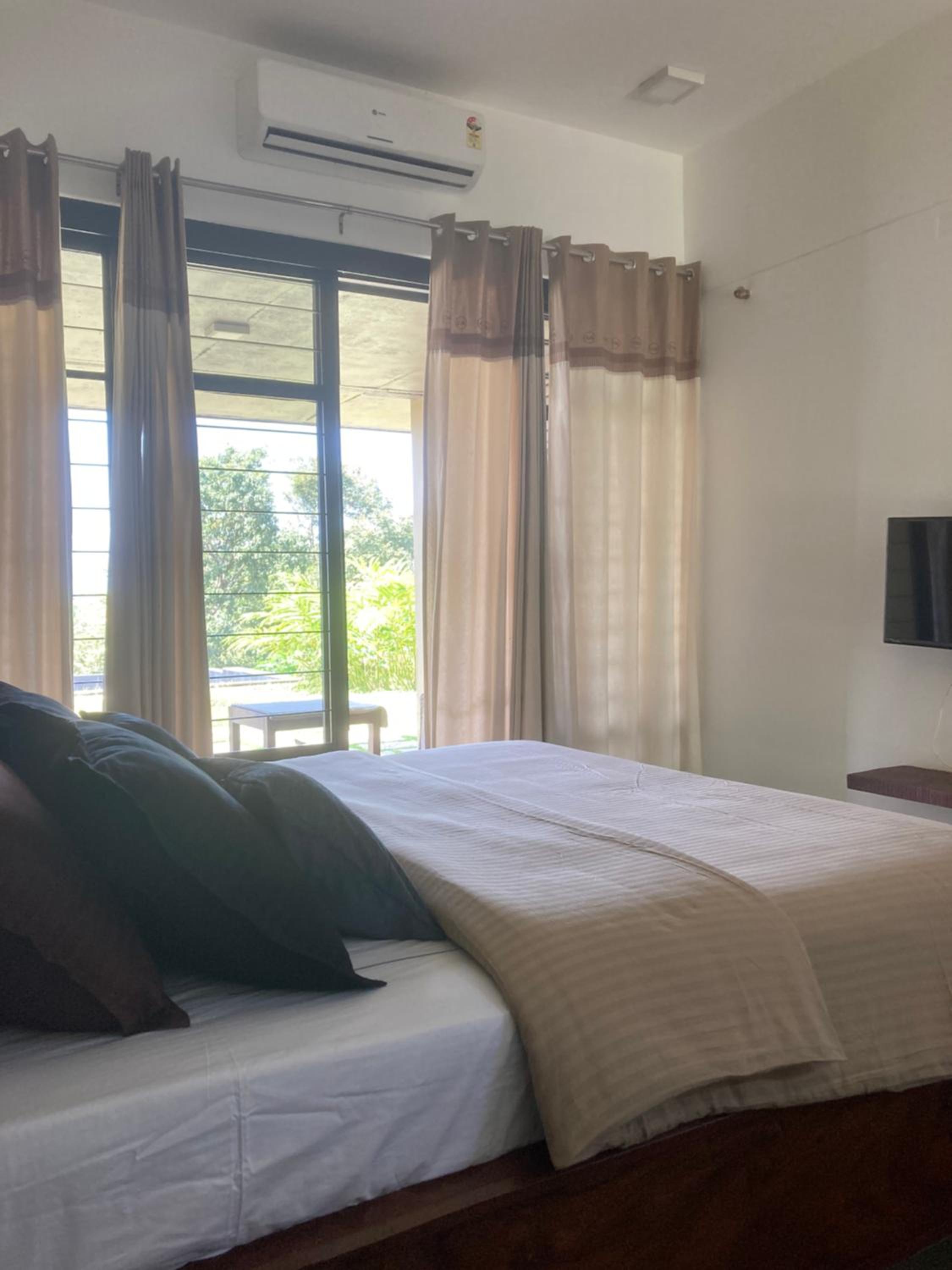 Standard Twin Room with Mountain View photo 3