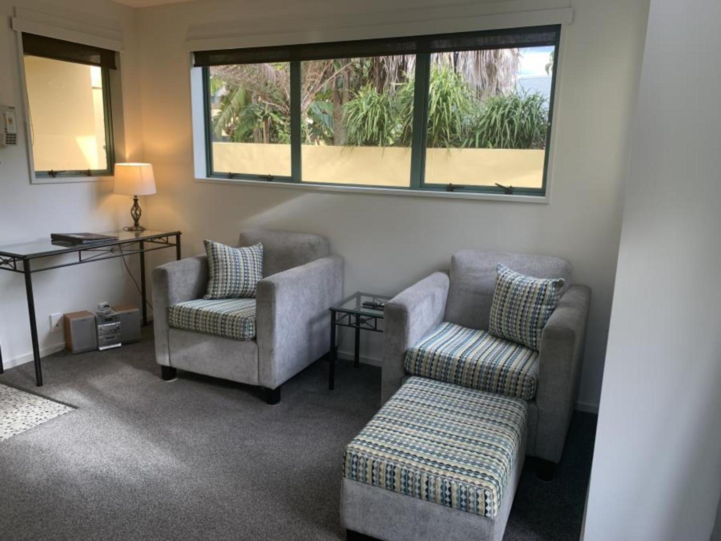 Deluxe Suite - Photo 9