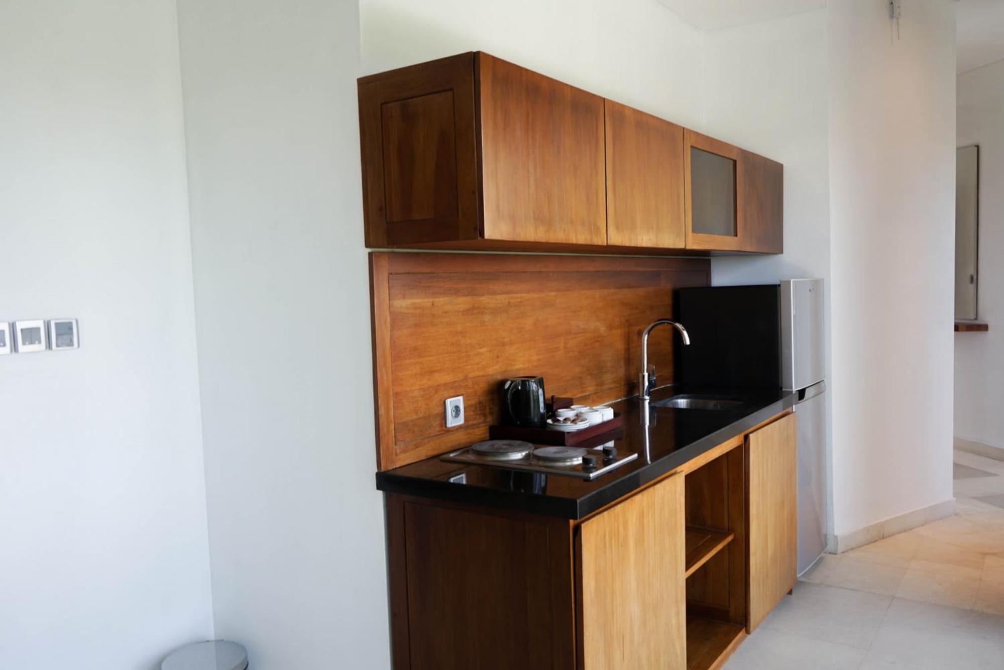 Two-Bedroom Suite - Photo 8