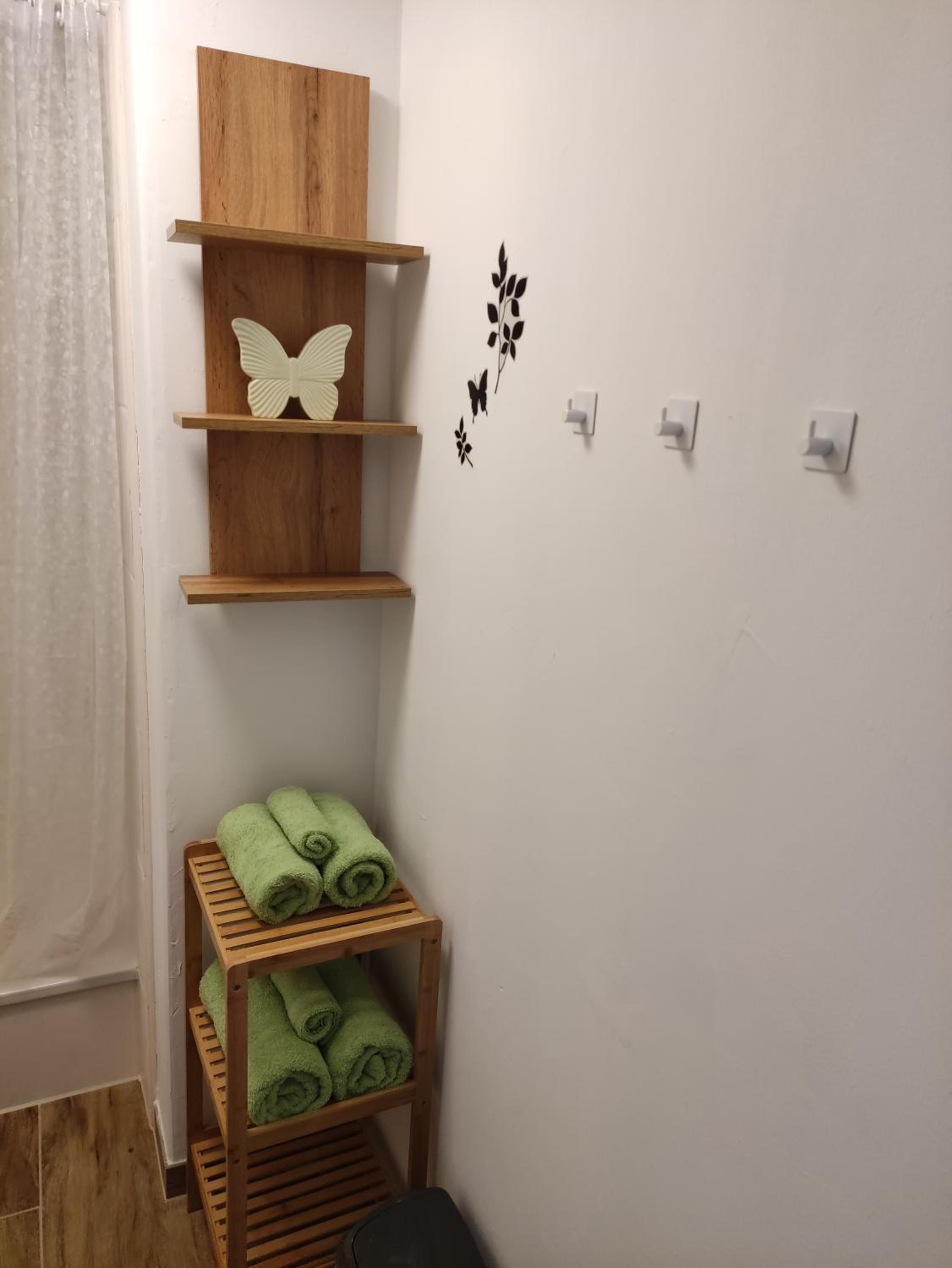 One-Bedroom Apartment - Photo 15