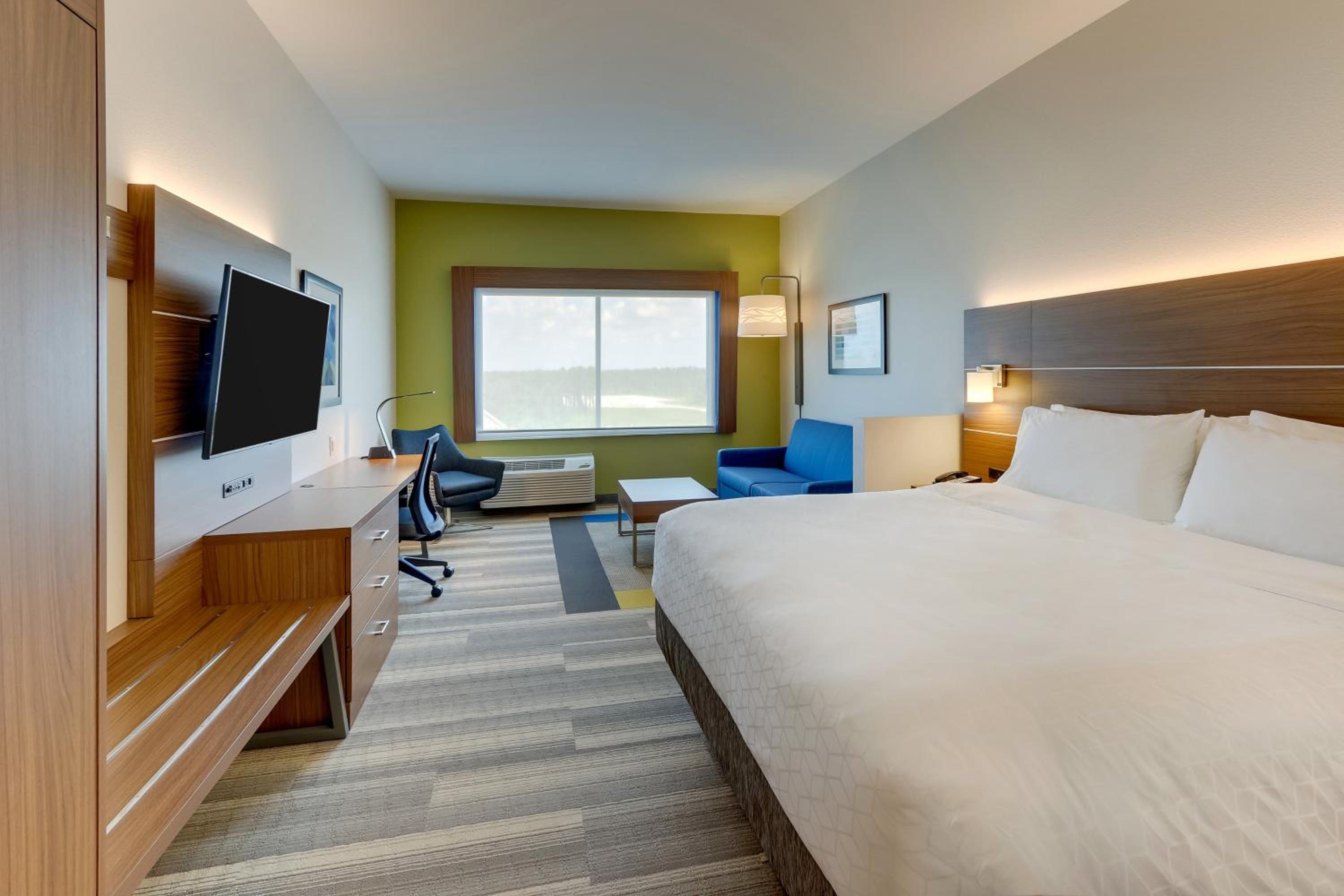 King Suite - Photo 3