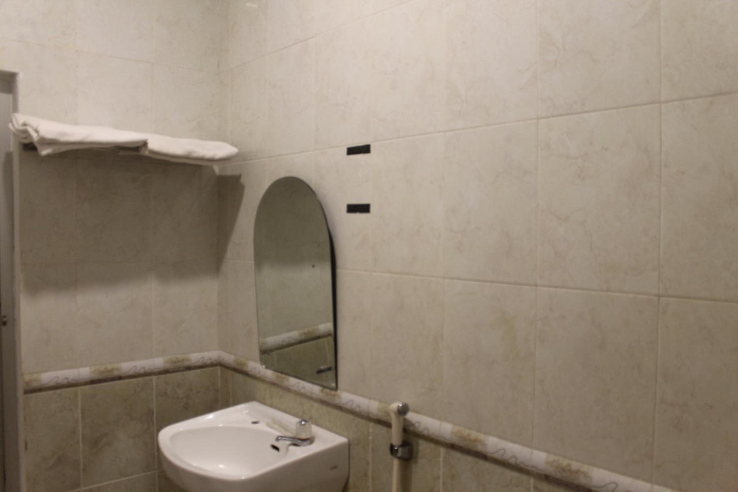 Standard Double Room With Shared Bathroom photo 2