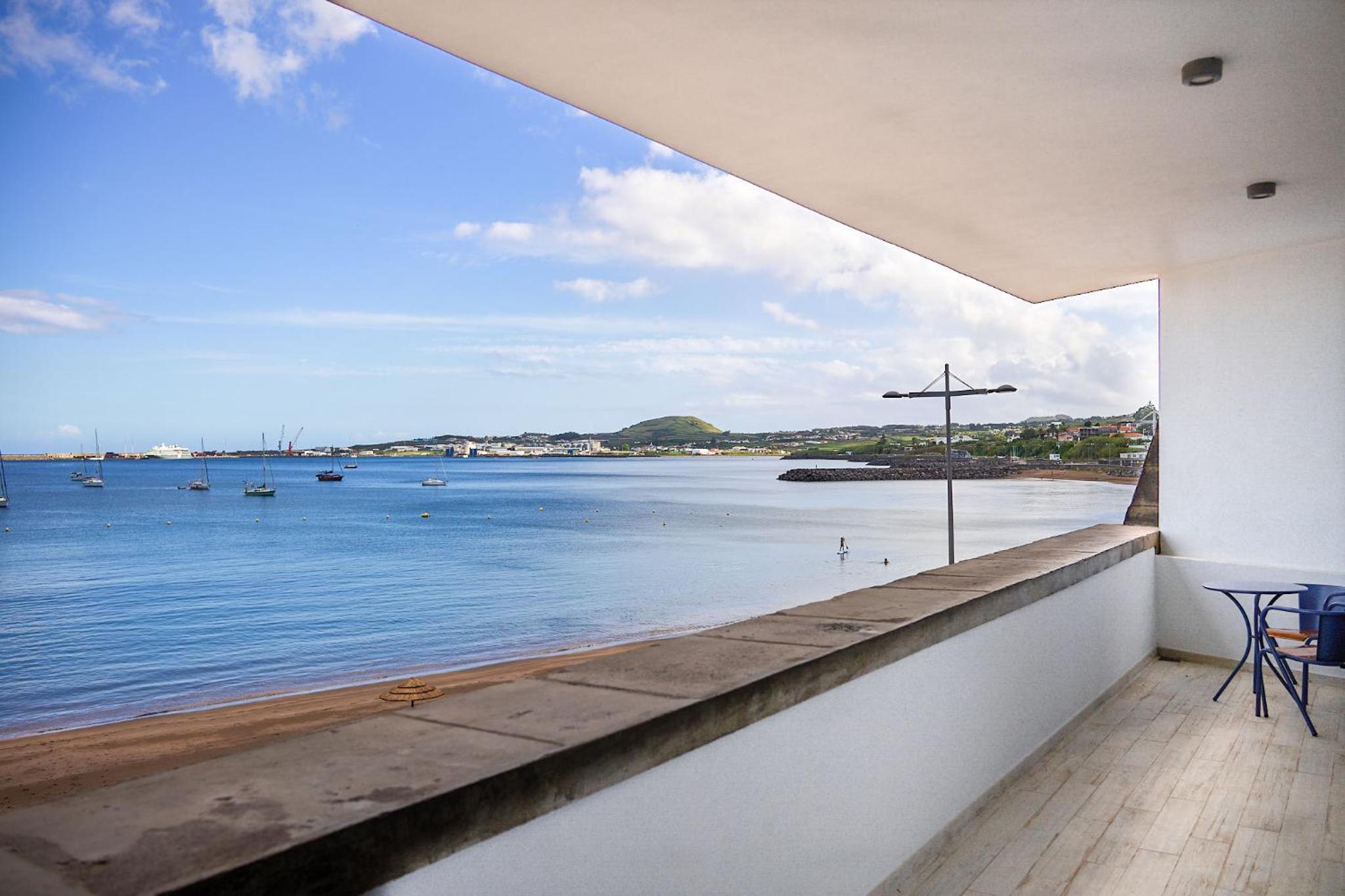 Double Room with Balcony and Sea View photo 3