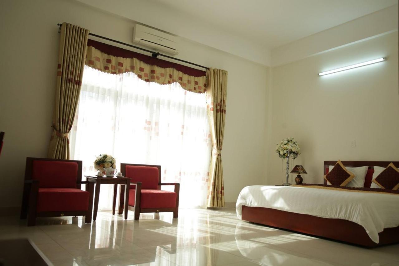 Queen Room with Balcony photo 3