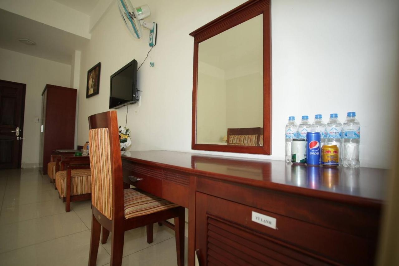 Queen Room with Balcony photo 2