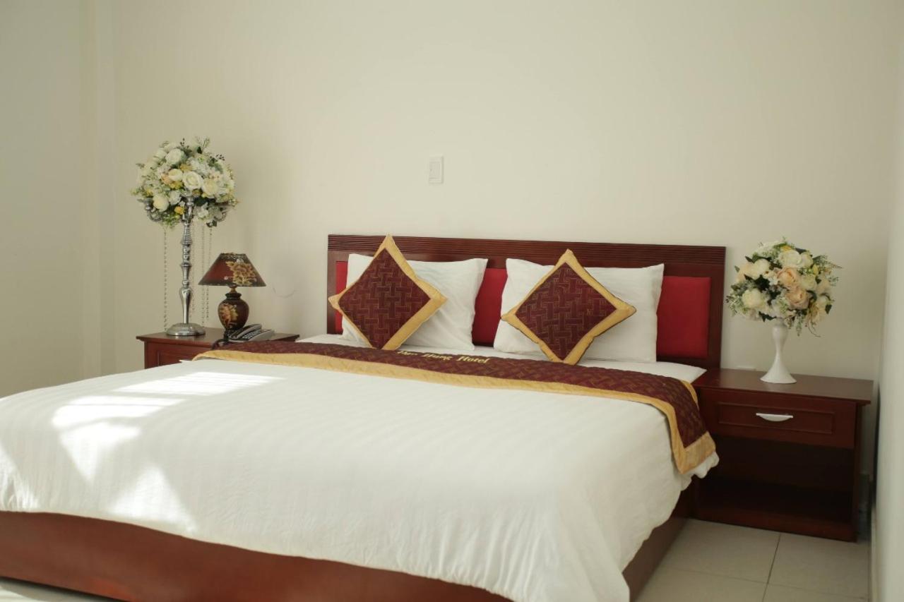 Queen Room with Balcony photo 3