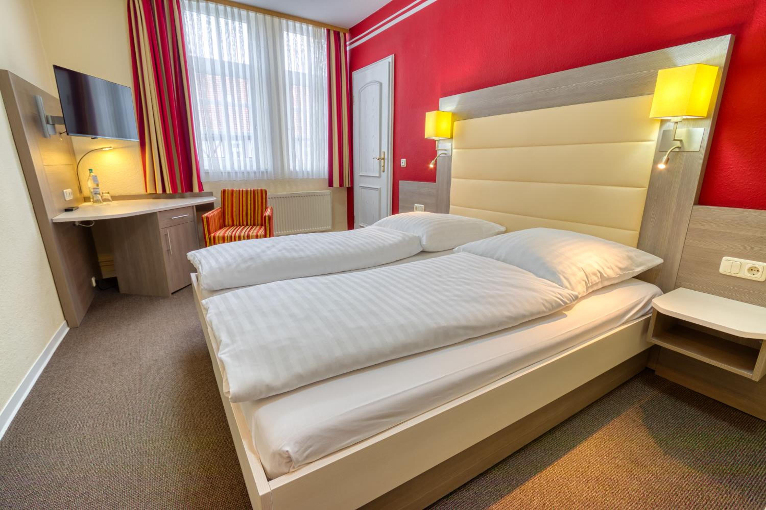 Double Room - Photo 9