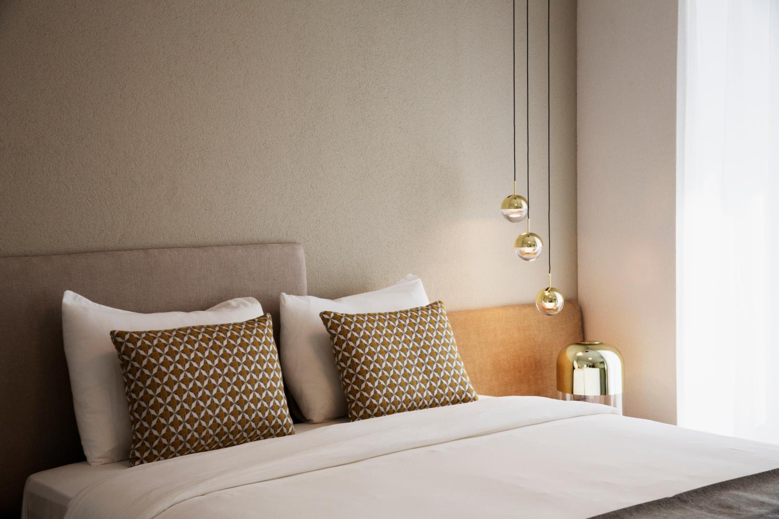 Deluxe Suite - Photo 5