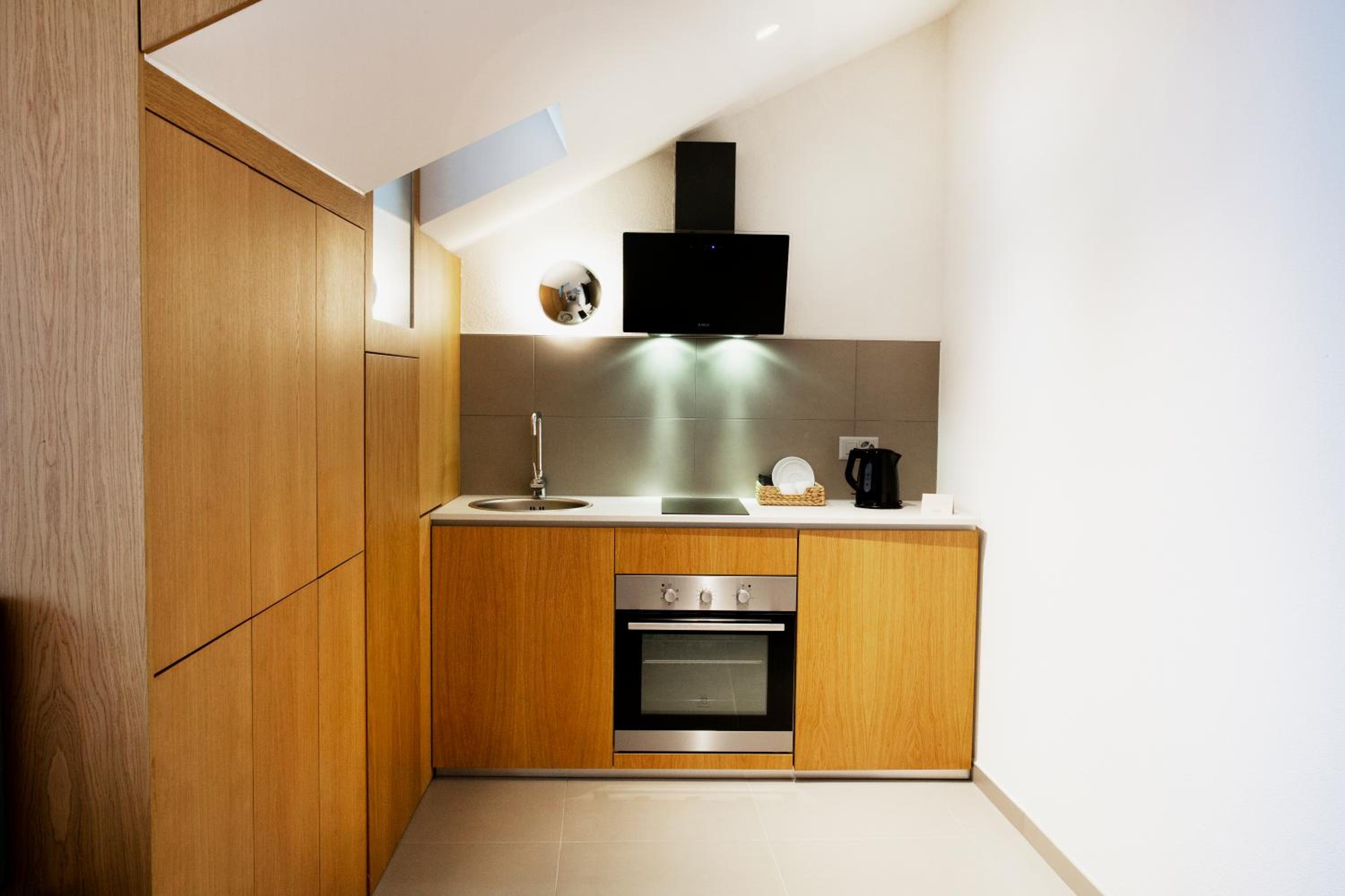 Standard Suite - Photo 3