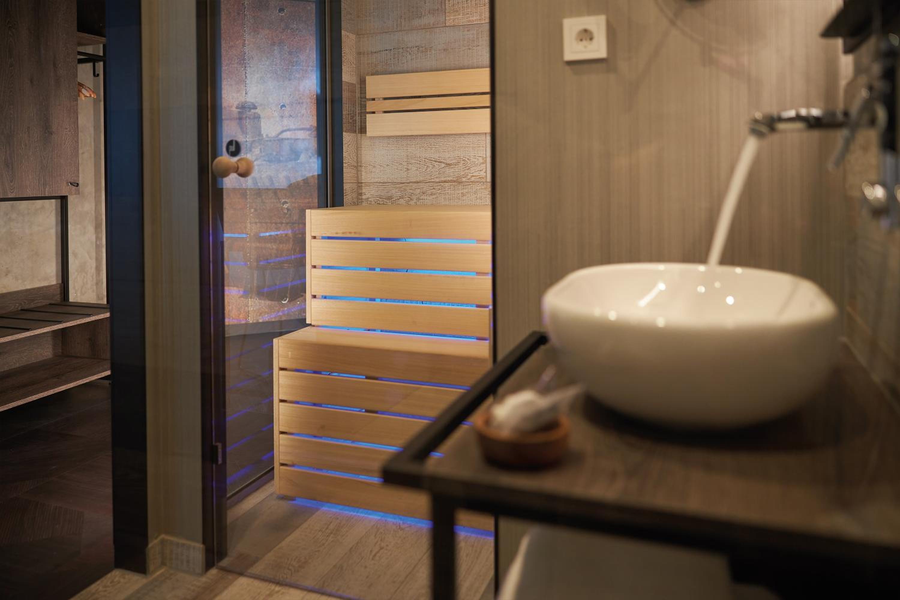 Wellness Panorama Room with Sauna