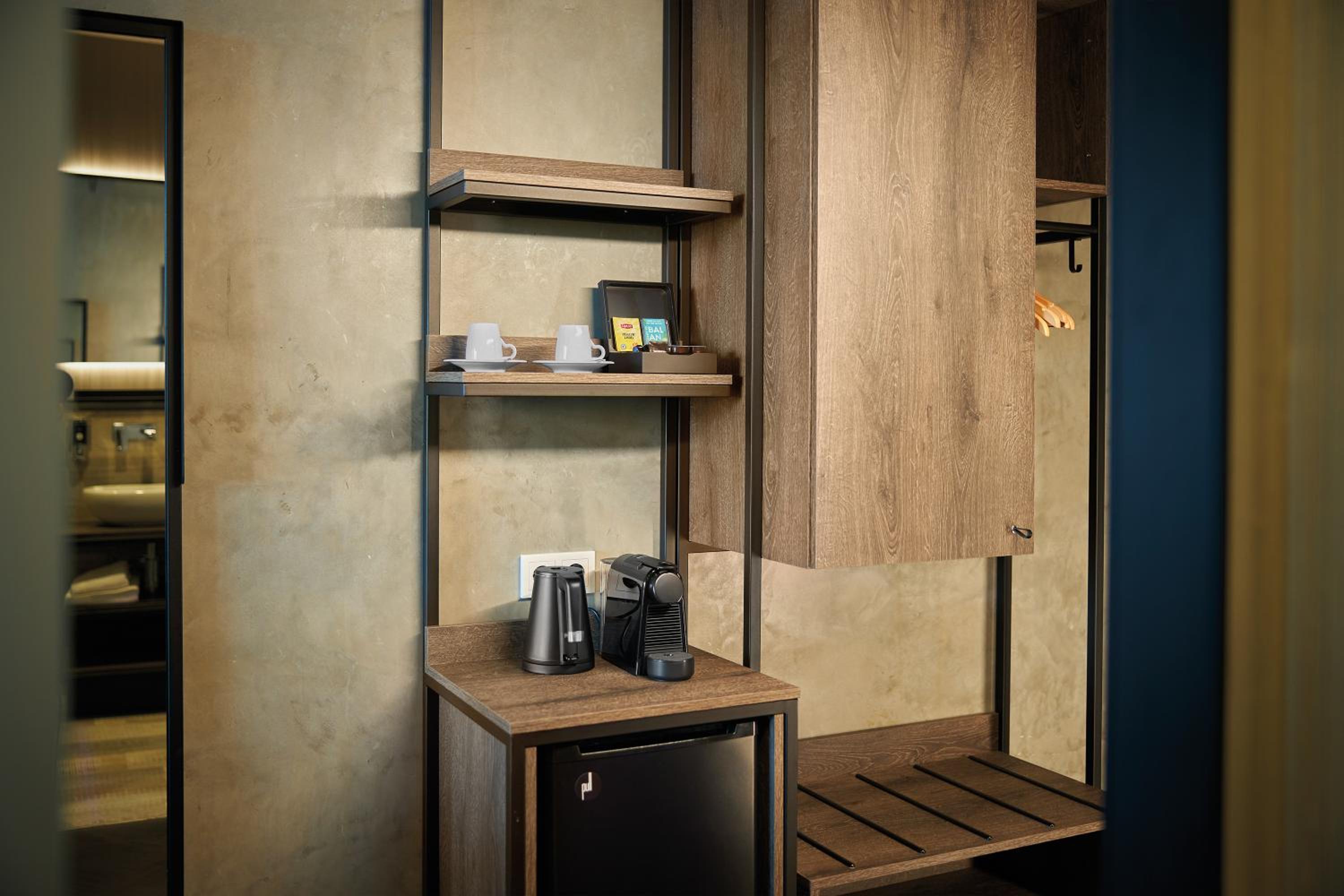 Wellness Room with Sauna thumbnail 6