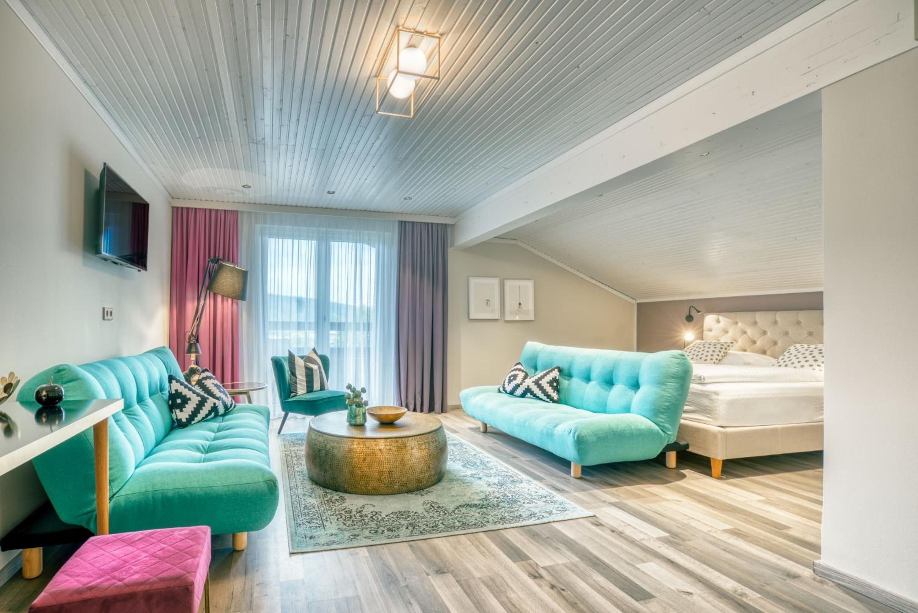 Deluxe Double or Twin Room with Lake View photo 1