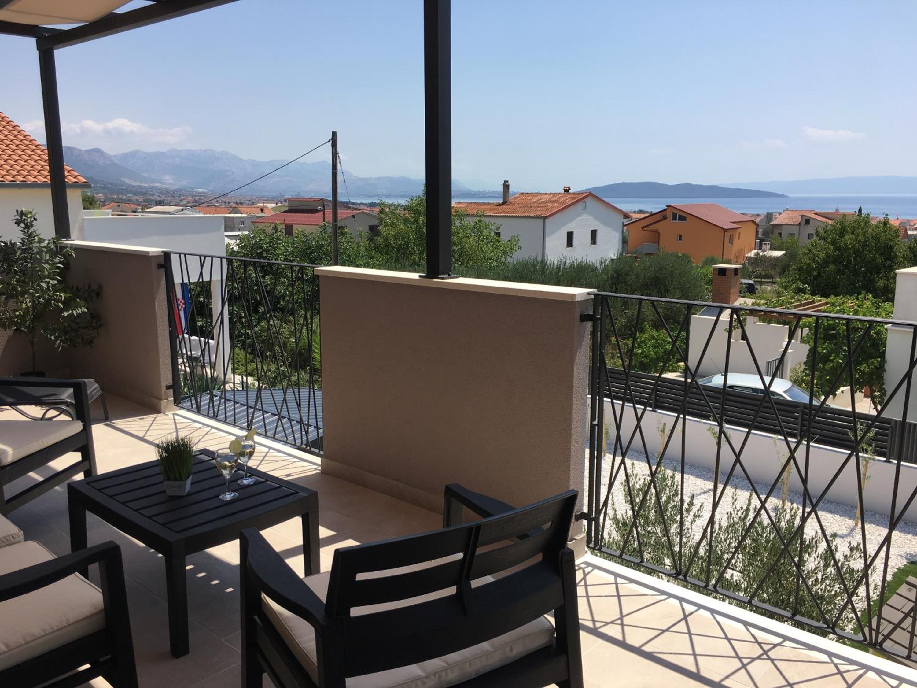 Villa photo 3