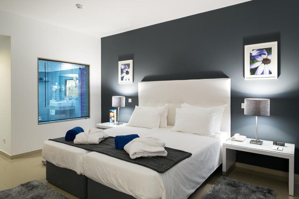 Superior Double or Twin Room with Romance Package photo 3