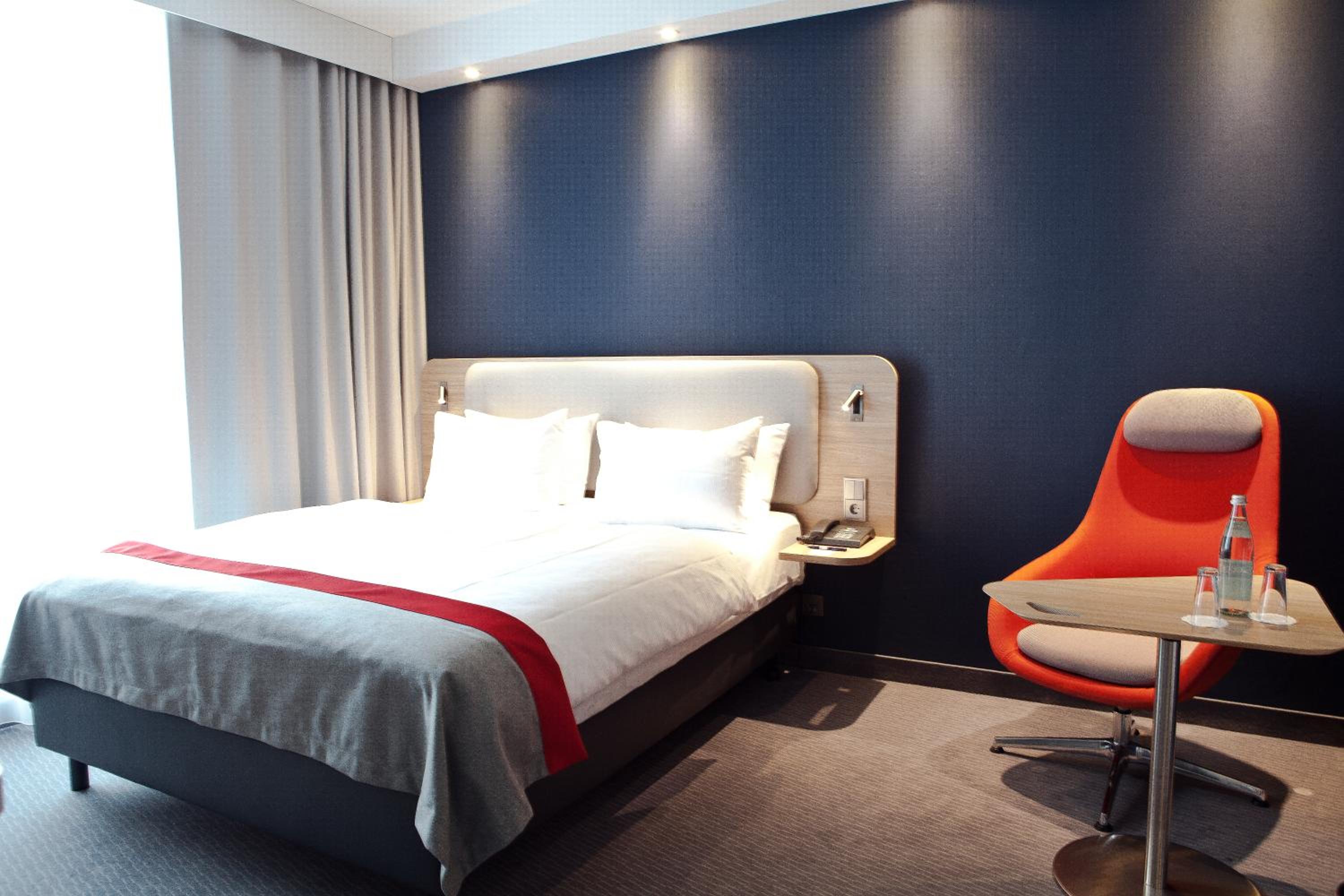 Standard Queen Room - Photo 2
