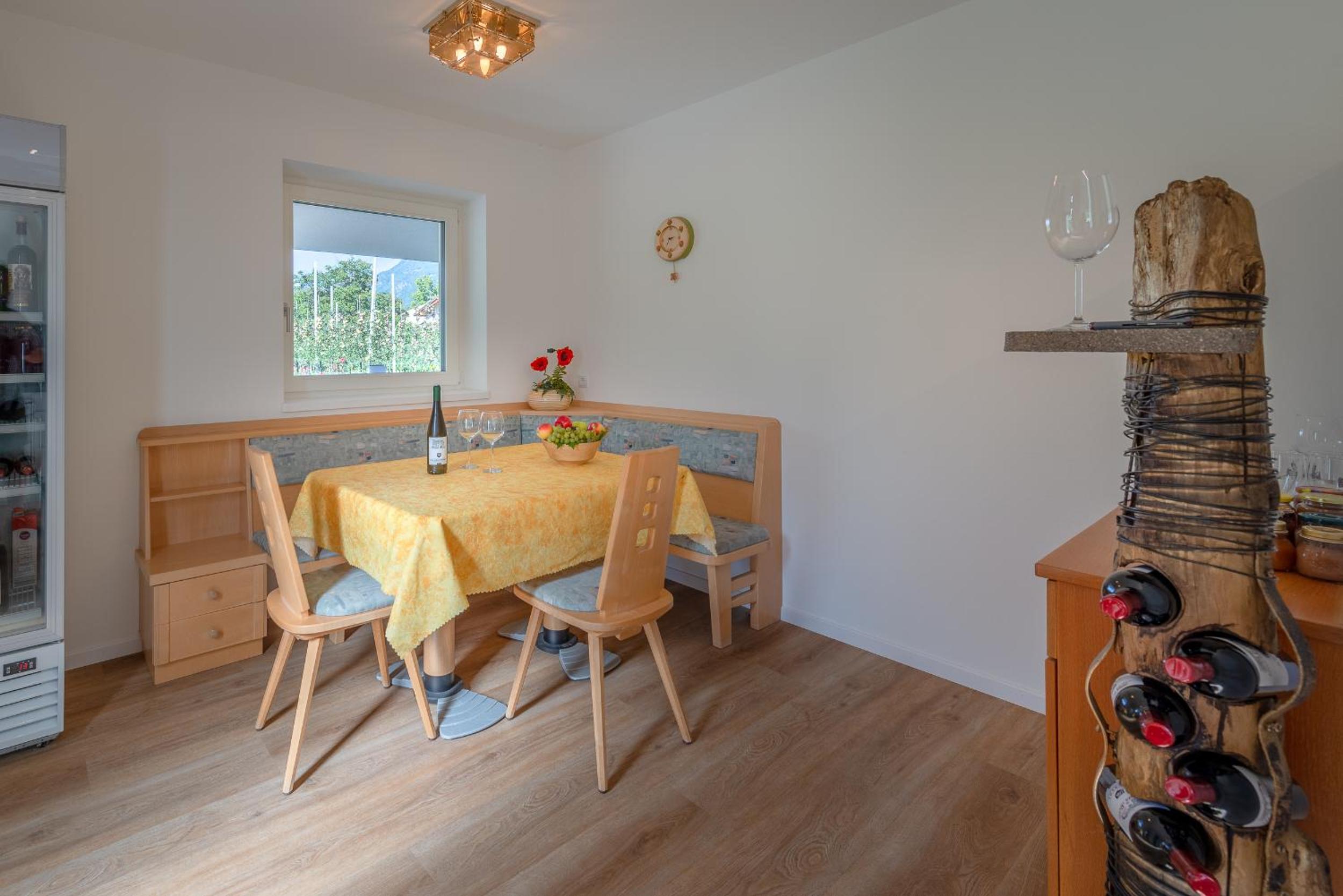 Double Room with Balcony - Photo 16