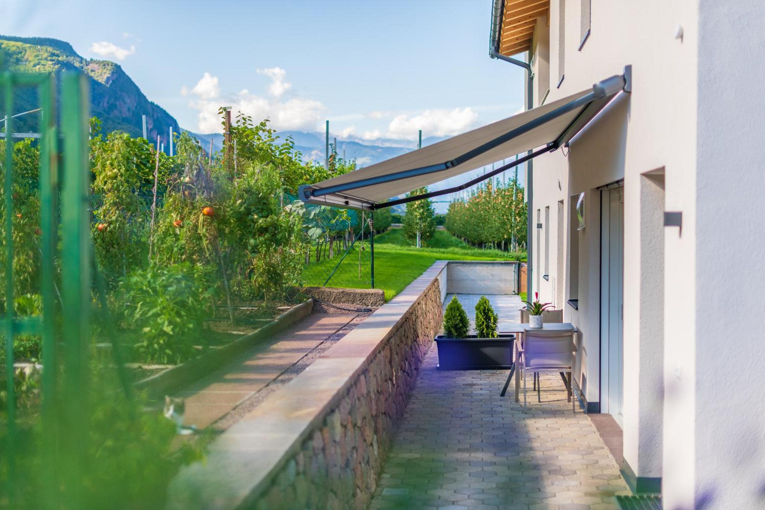 Apartment with Garden View - Photo 6