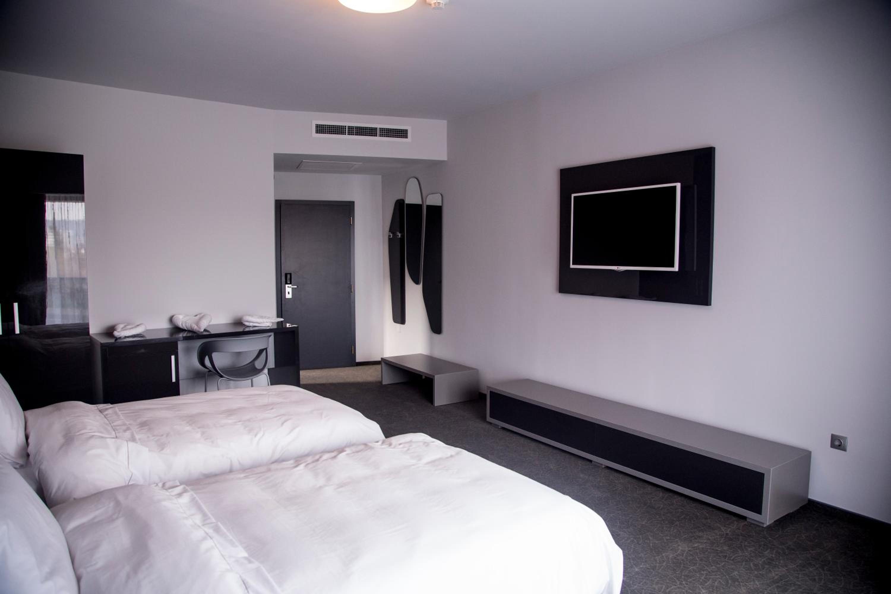 Superior Twin Room - Photo 5