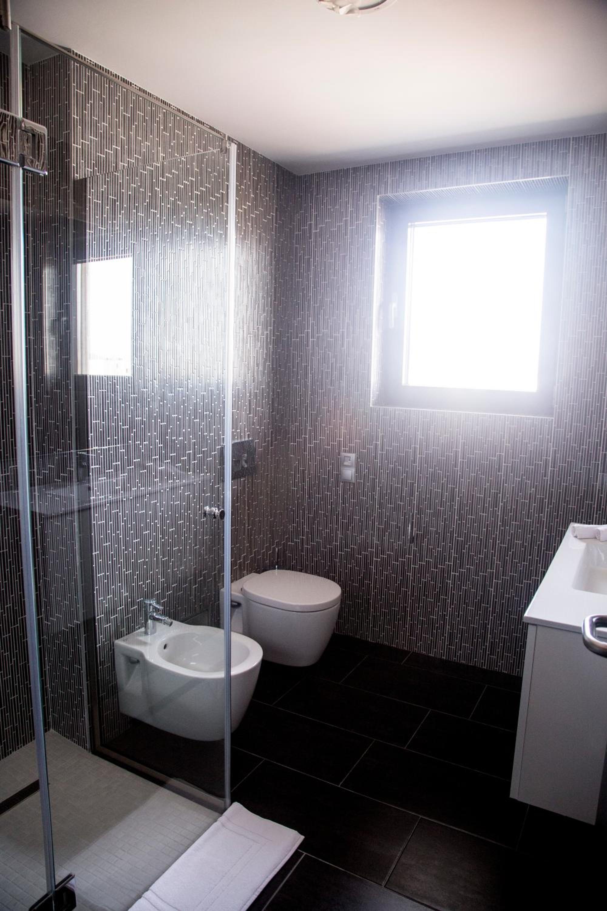 Standard Double Room - Photo 4