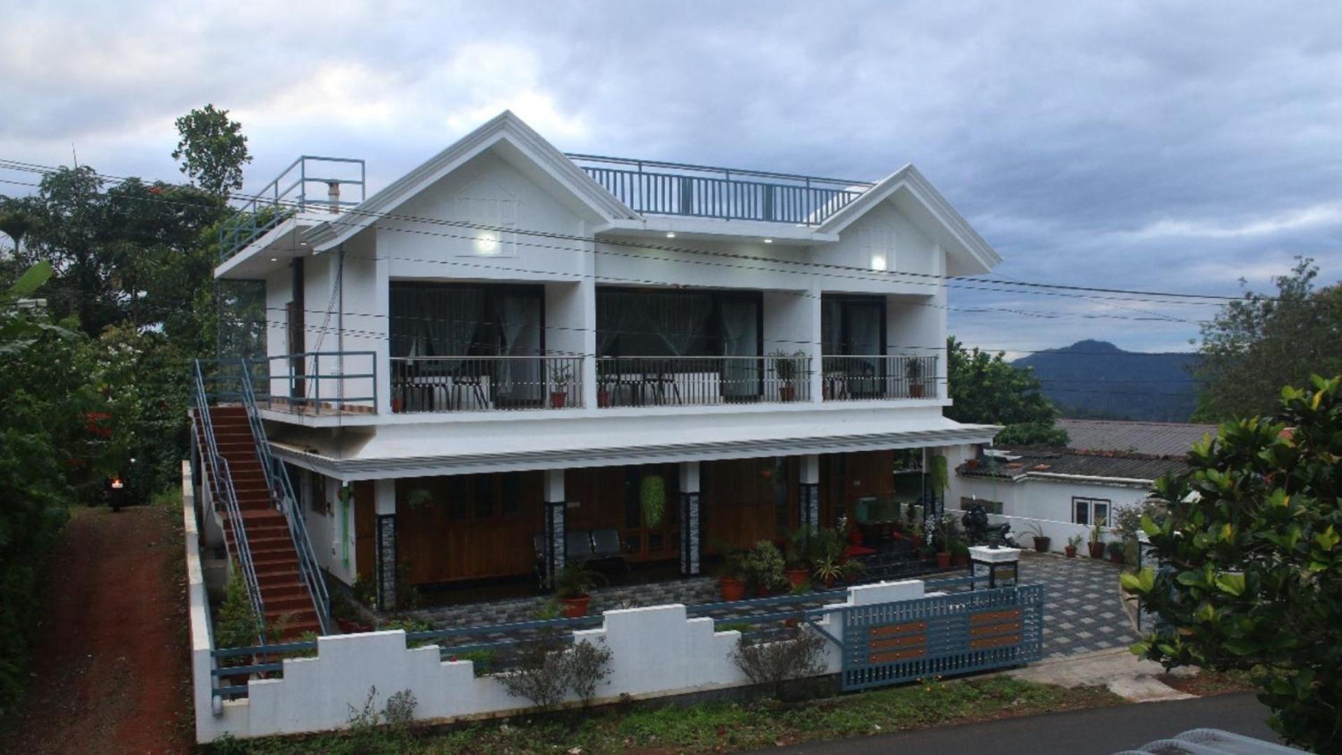 Triple Room with Balcony photo 3