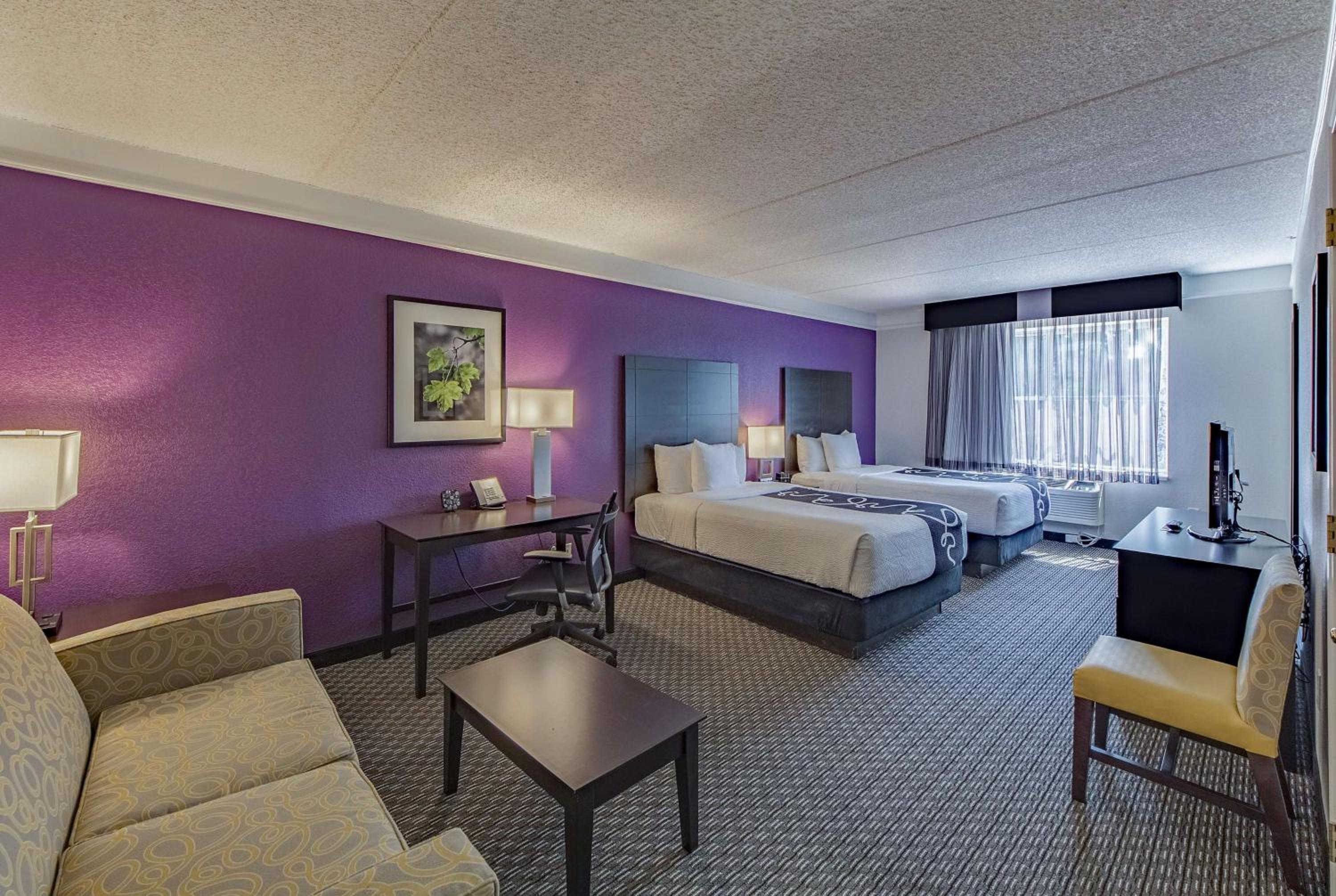 One-Bedroom Suite with Two Double Beds - Non-Smoking