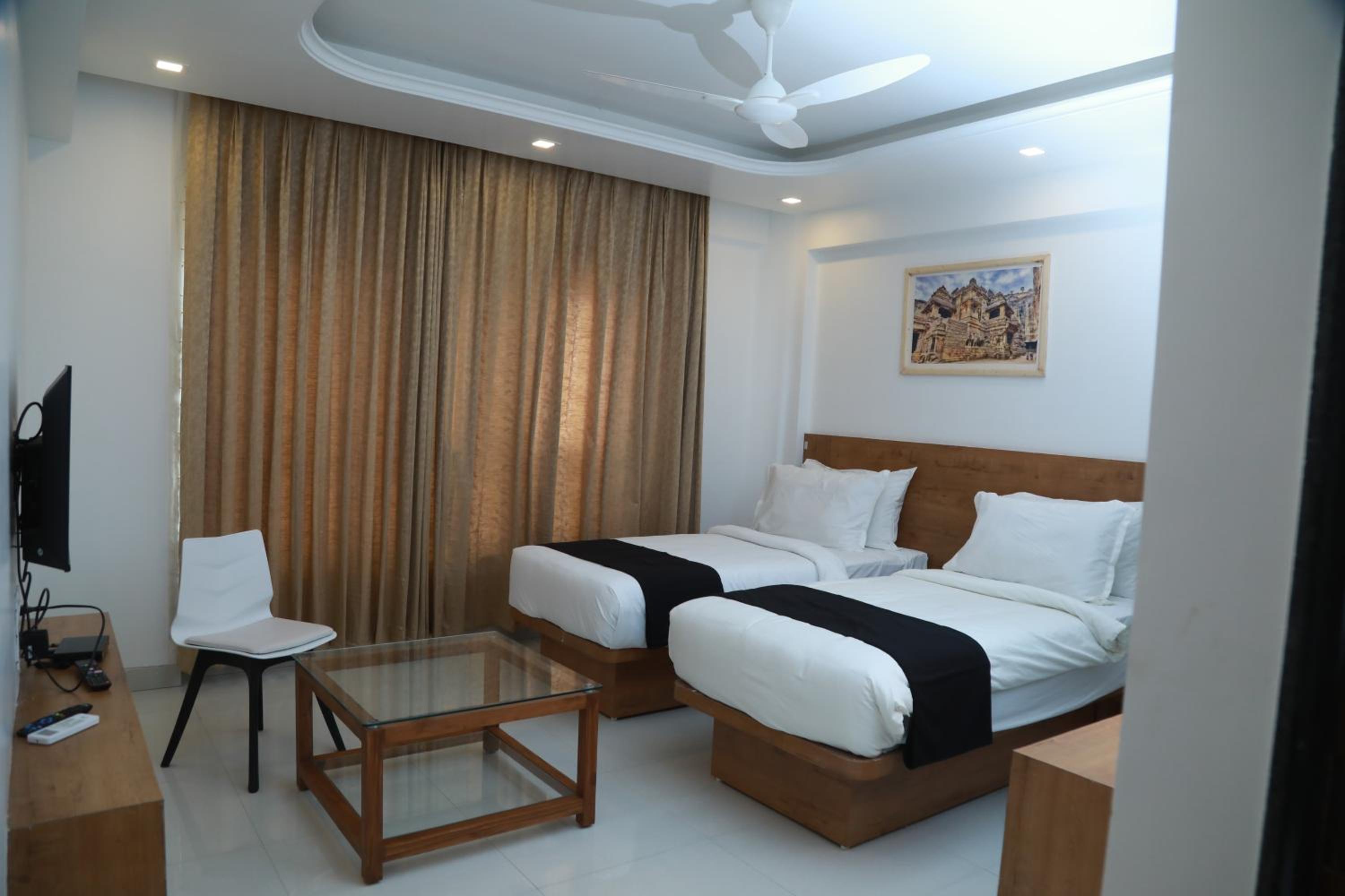 Deluxe Twin Room photo 3