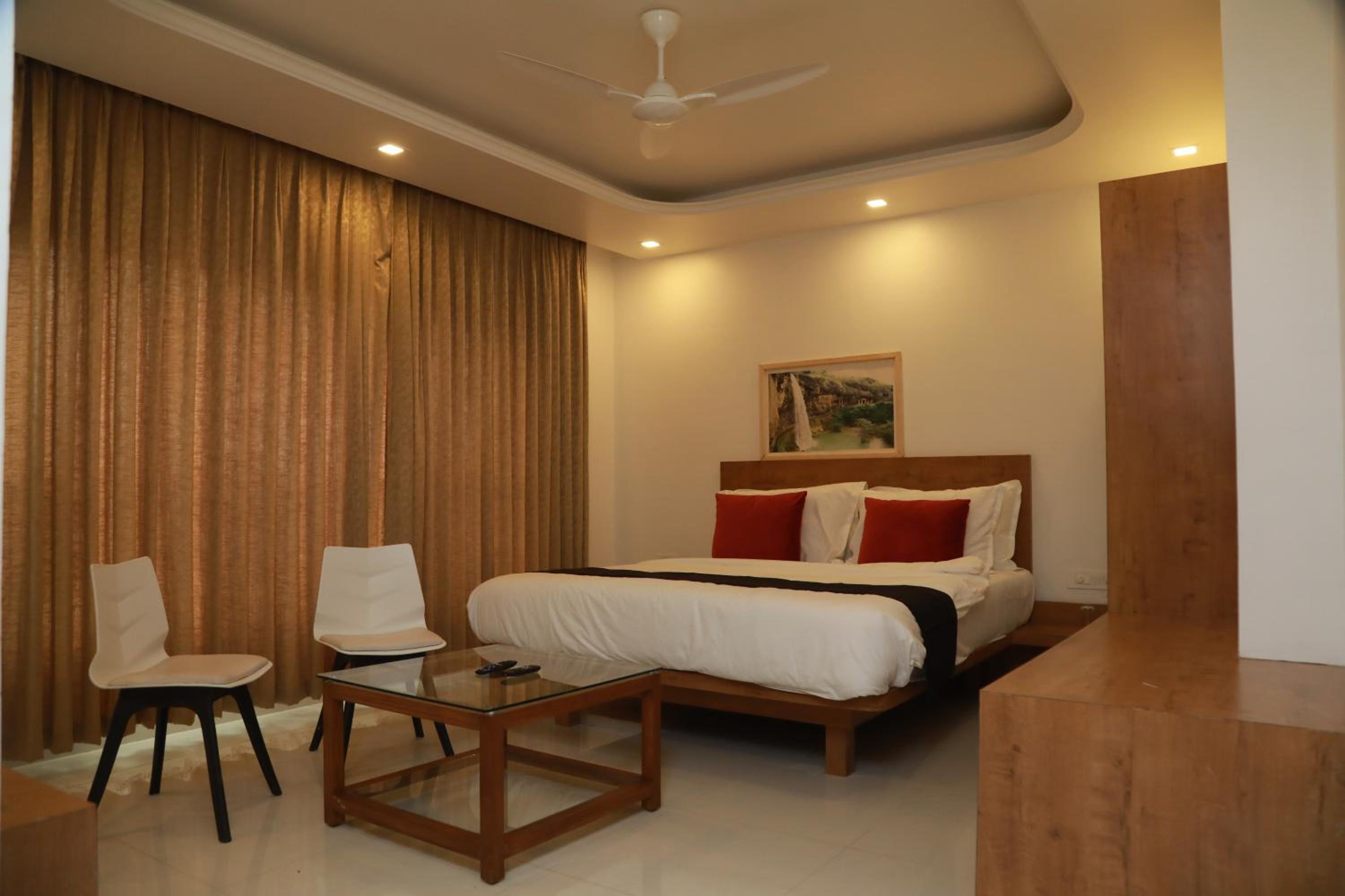 Deluxe Queen Room photo 1