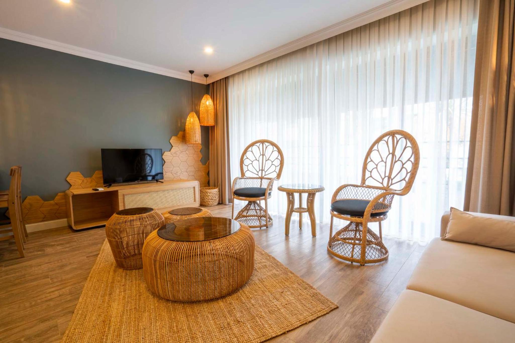 Twin Room with City View