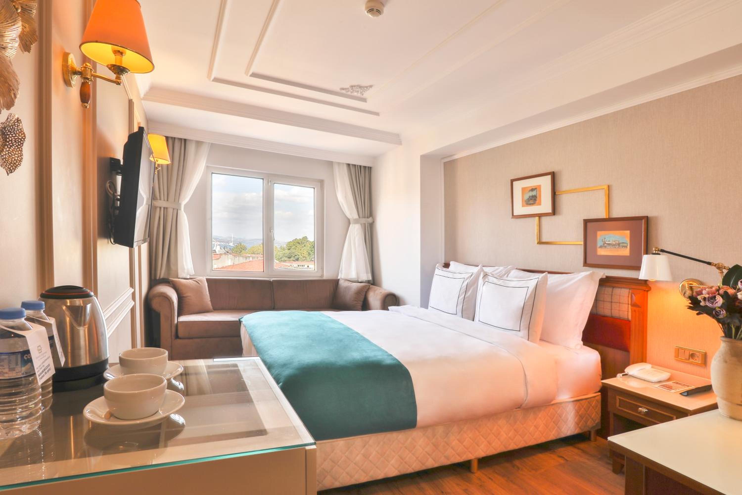 Superior Triple Room photo 3