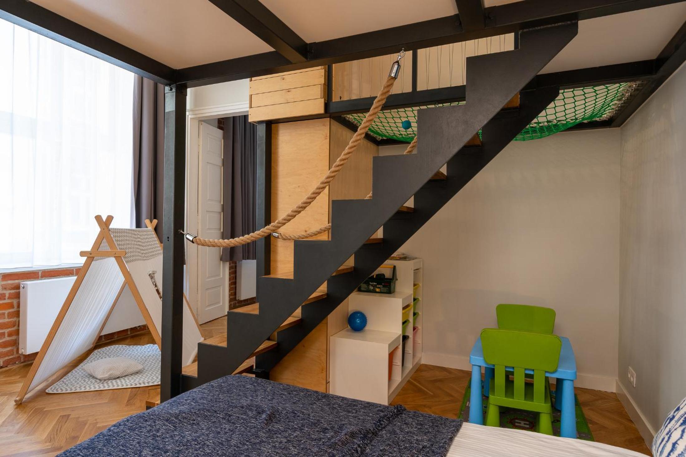 Two-Bedroom Apartment - Photo 11