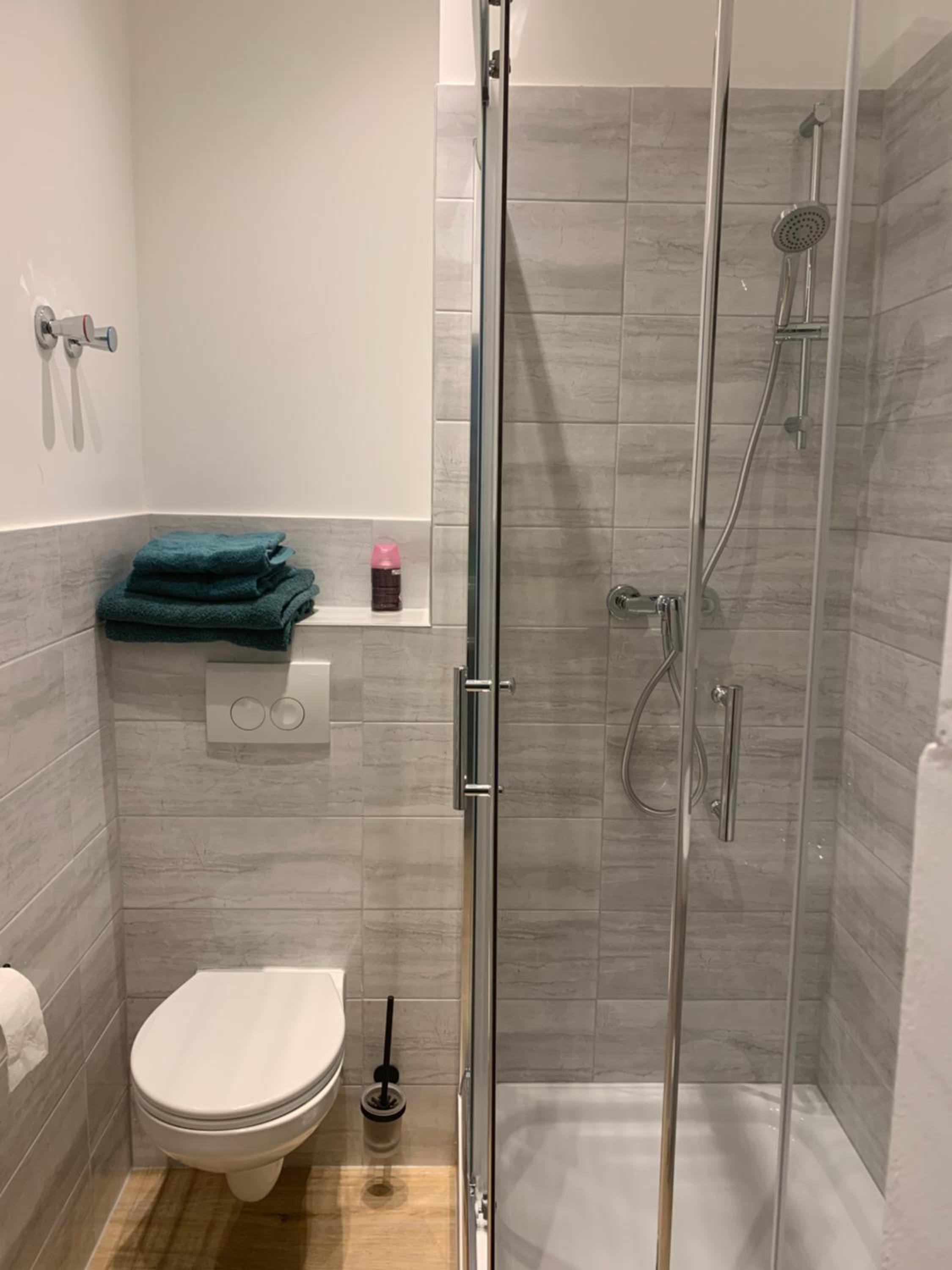 One-Bedroom Apartment - Photo 5