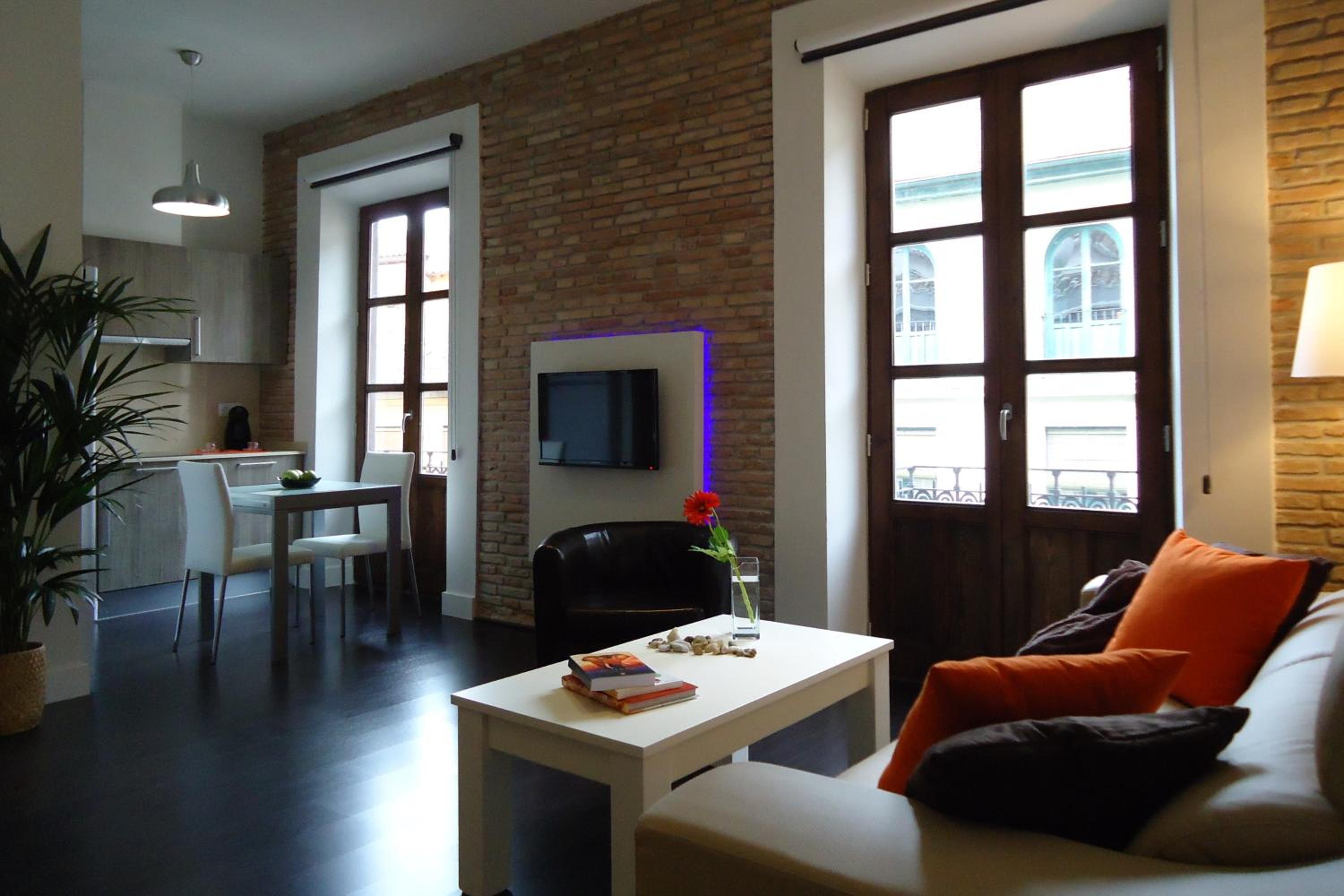 Apartamento de una habitación con balcón