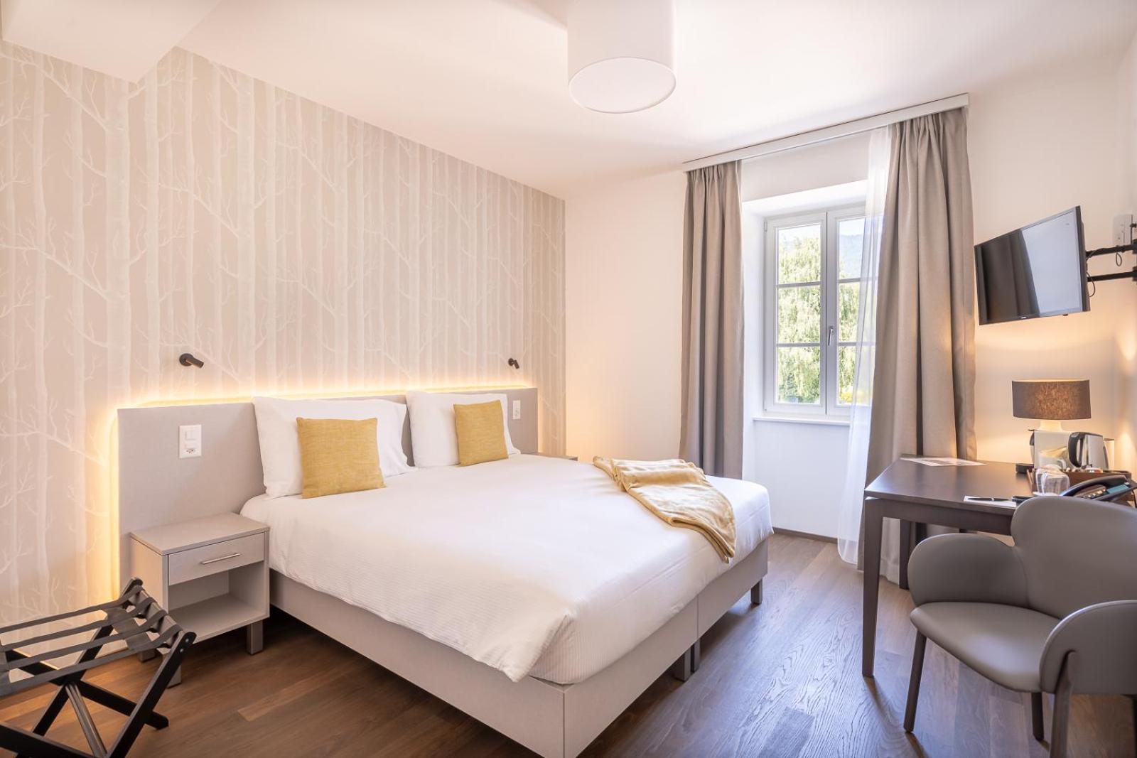 Standard Double or Twin Room photo 3
