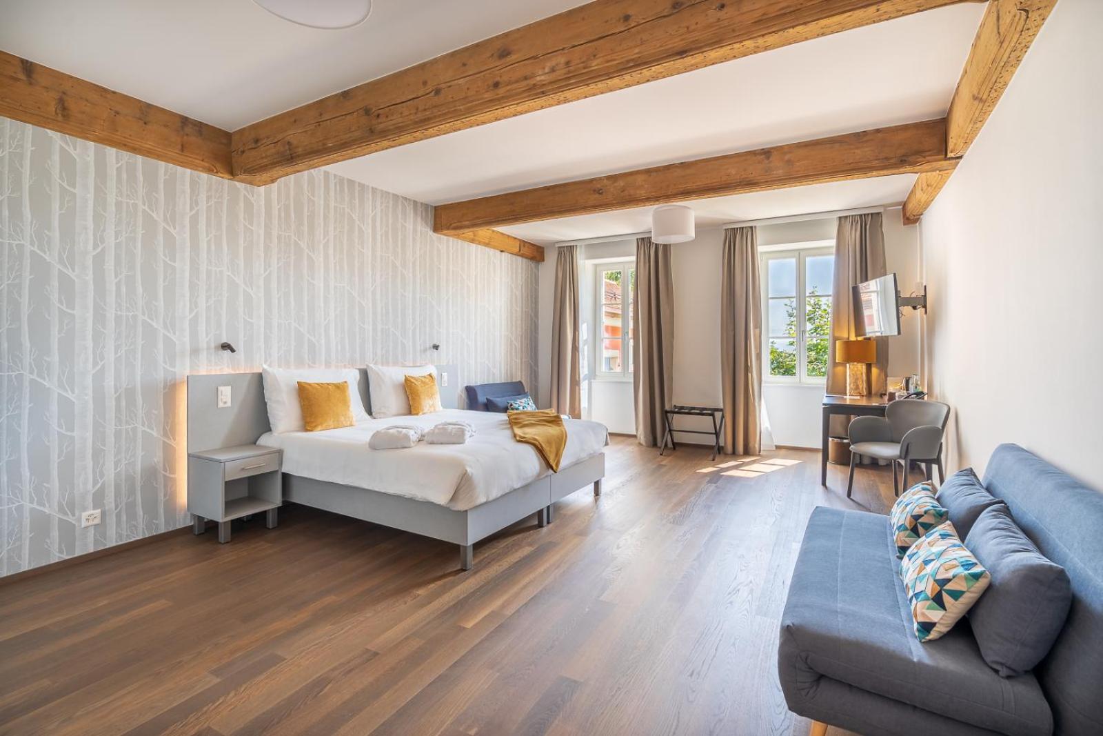 Superior Double or Twin Room with Lake View photo 3