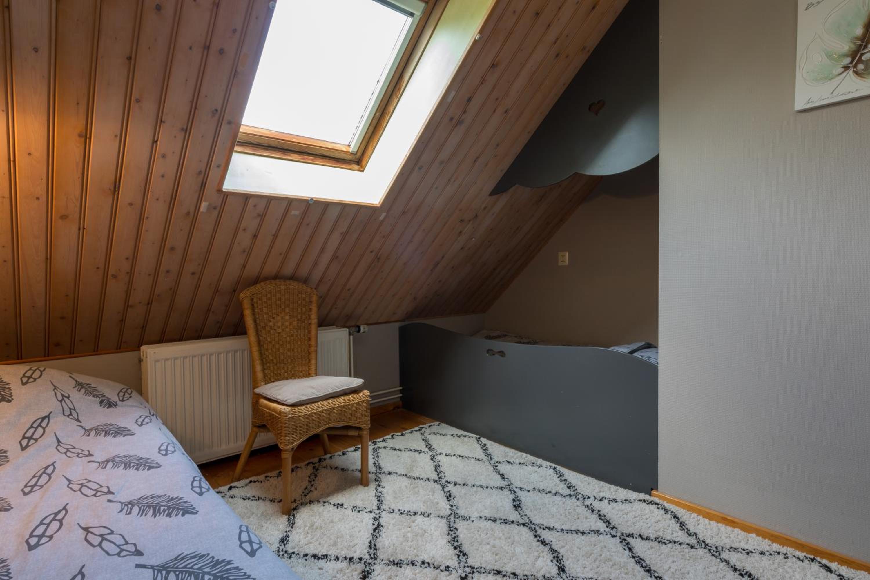 Deluxe Room (2 Adults + 1 Child) - Photo 21