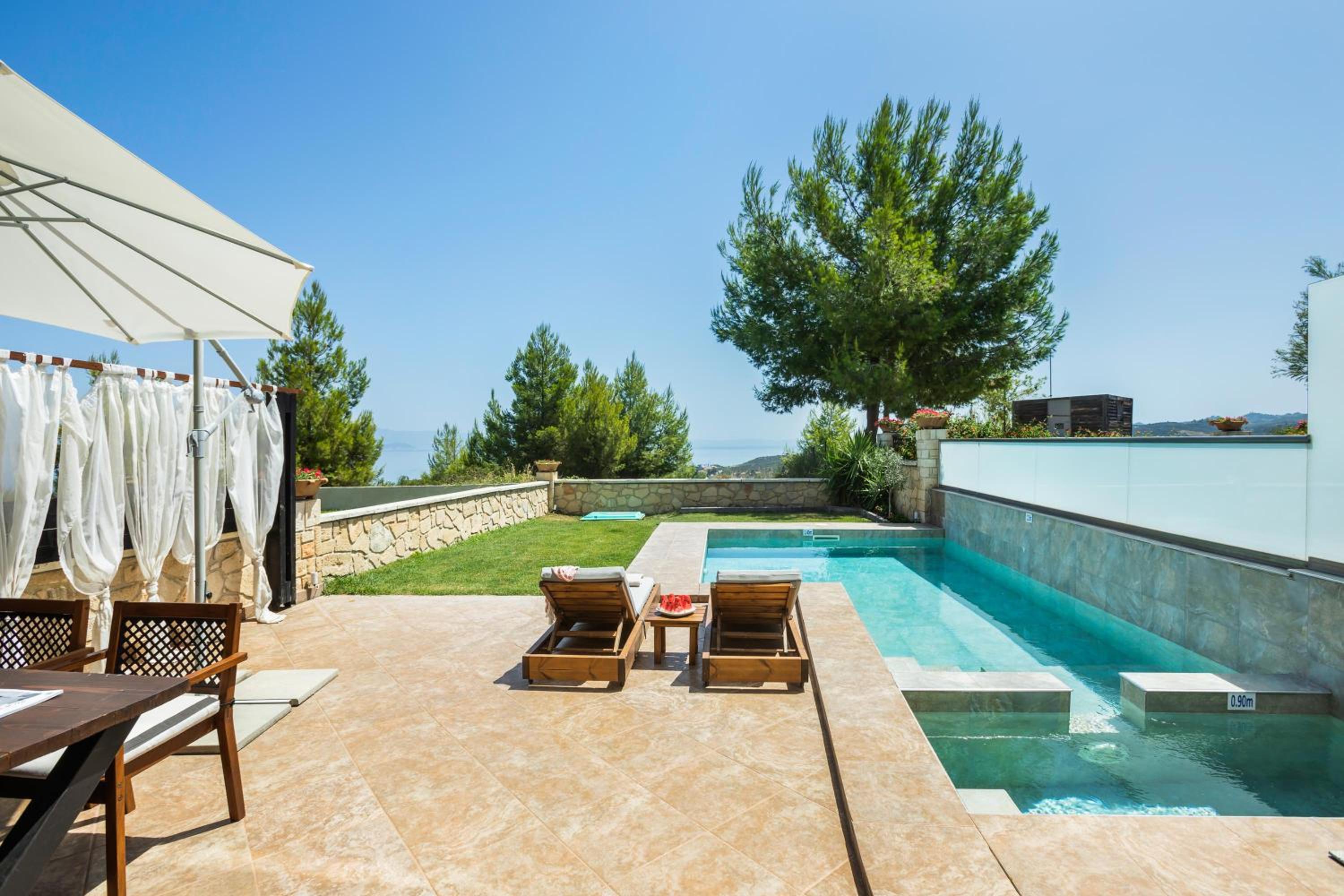 Villa With Private Pool photo 2