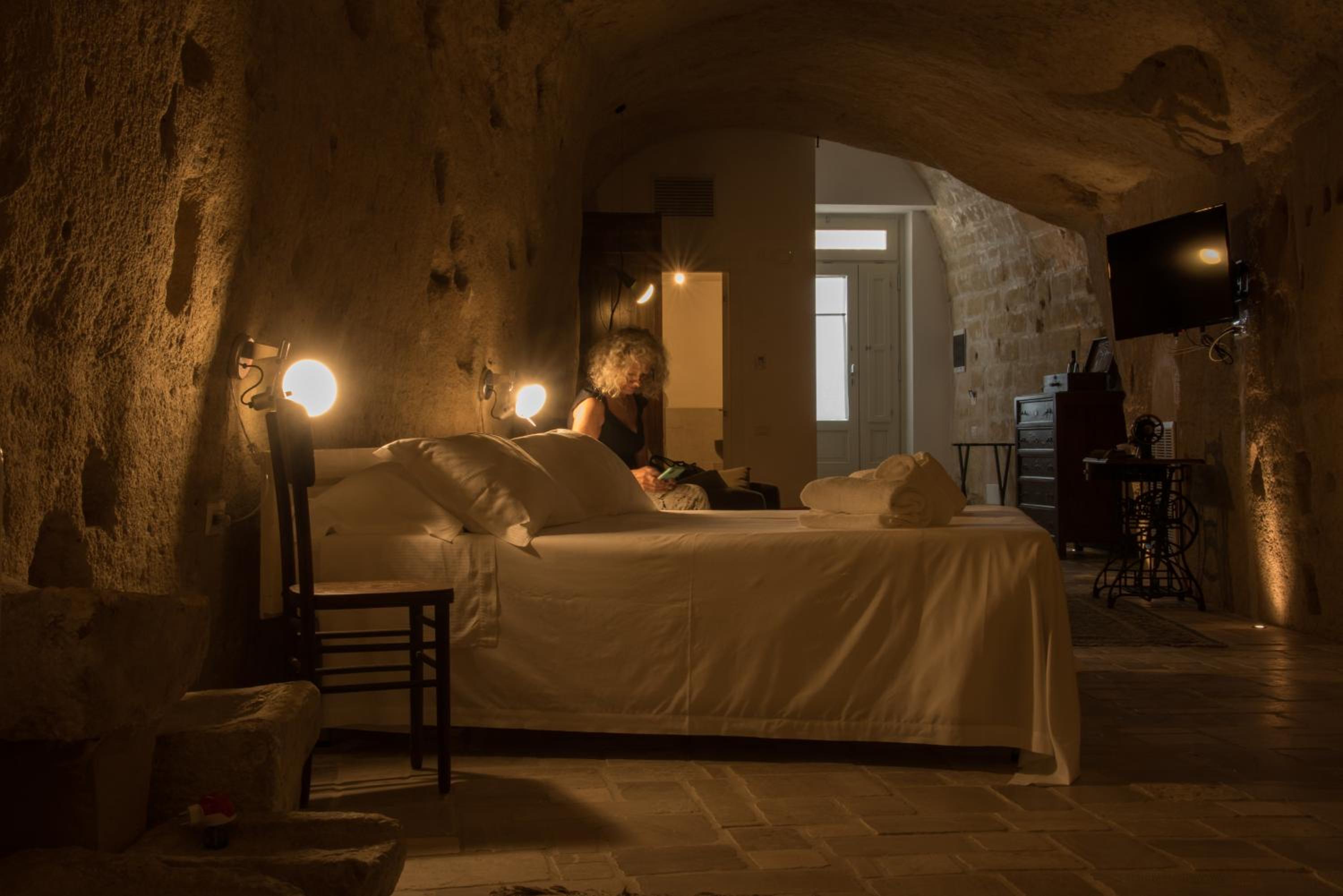 King Room with Spa Bath - Photo 5