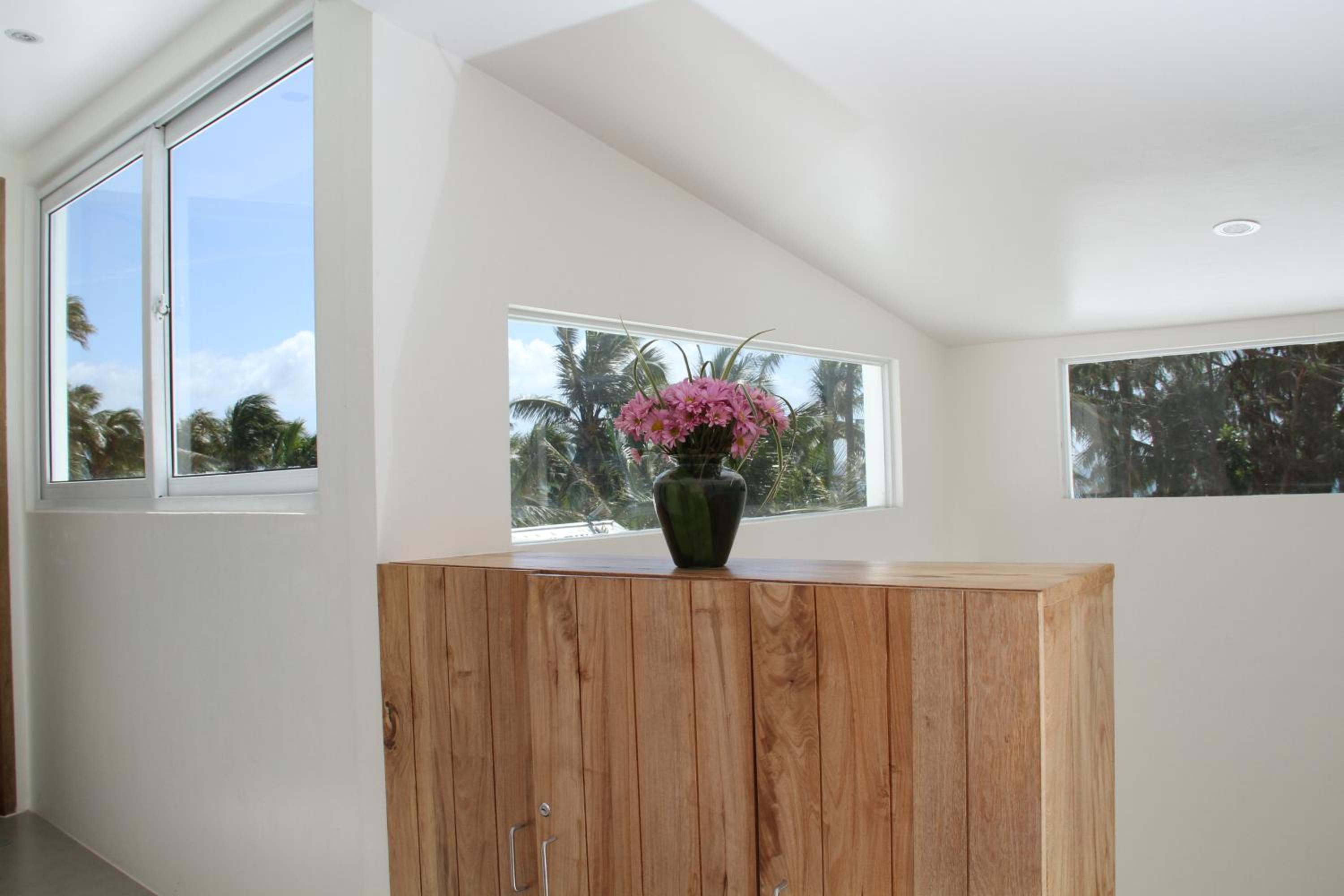 Deluxe Double Room with Sea View - Photo 3