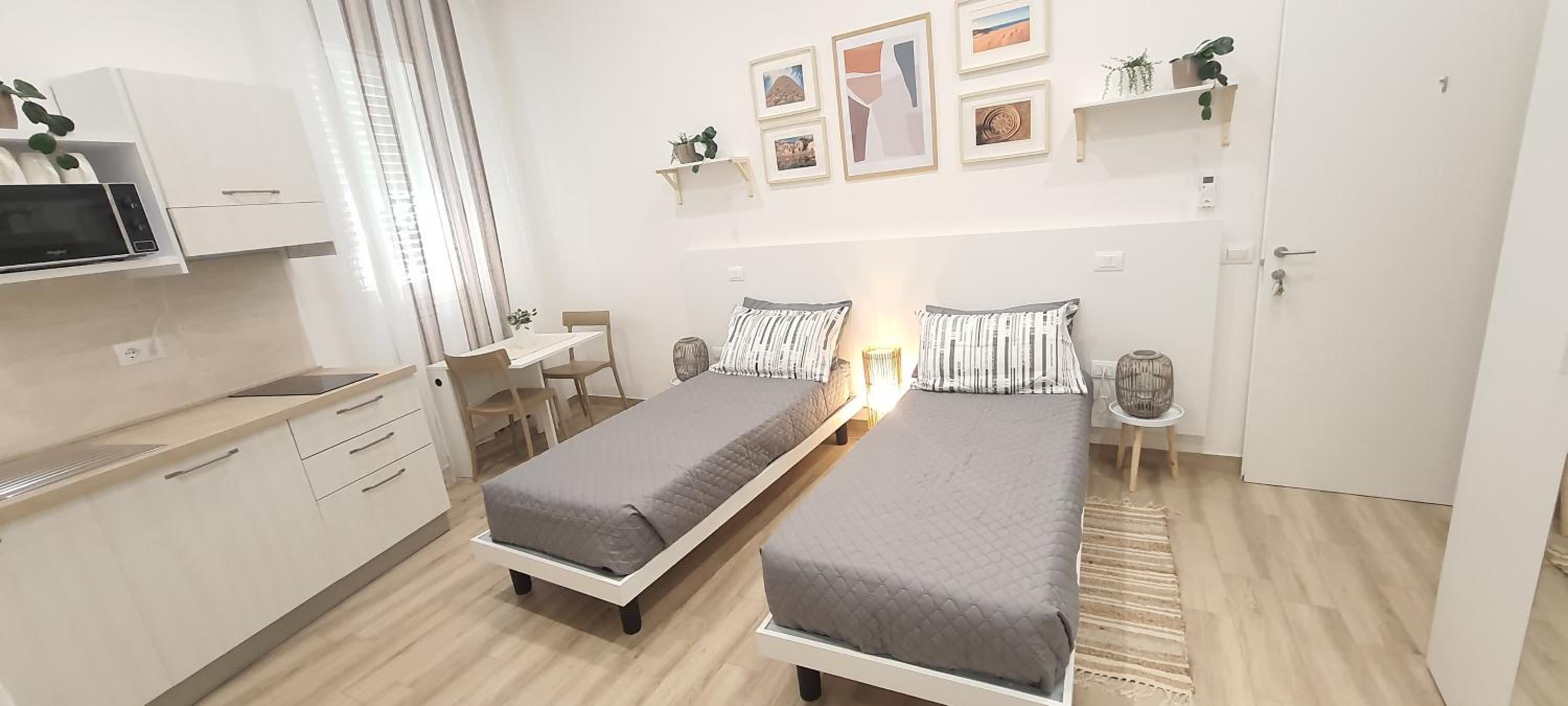 One-Bedroom Apartment photo 2