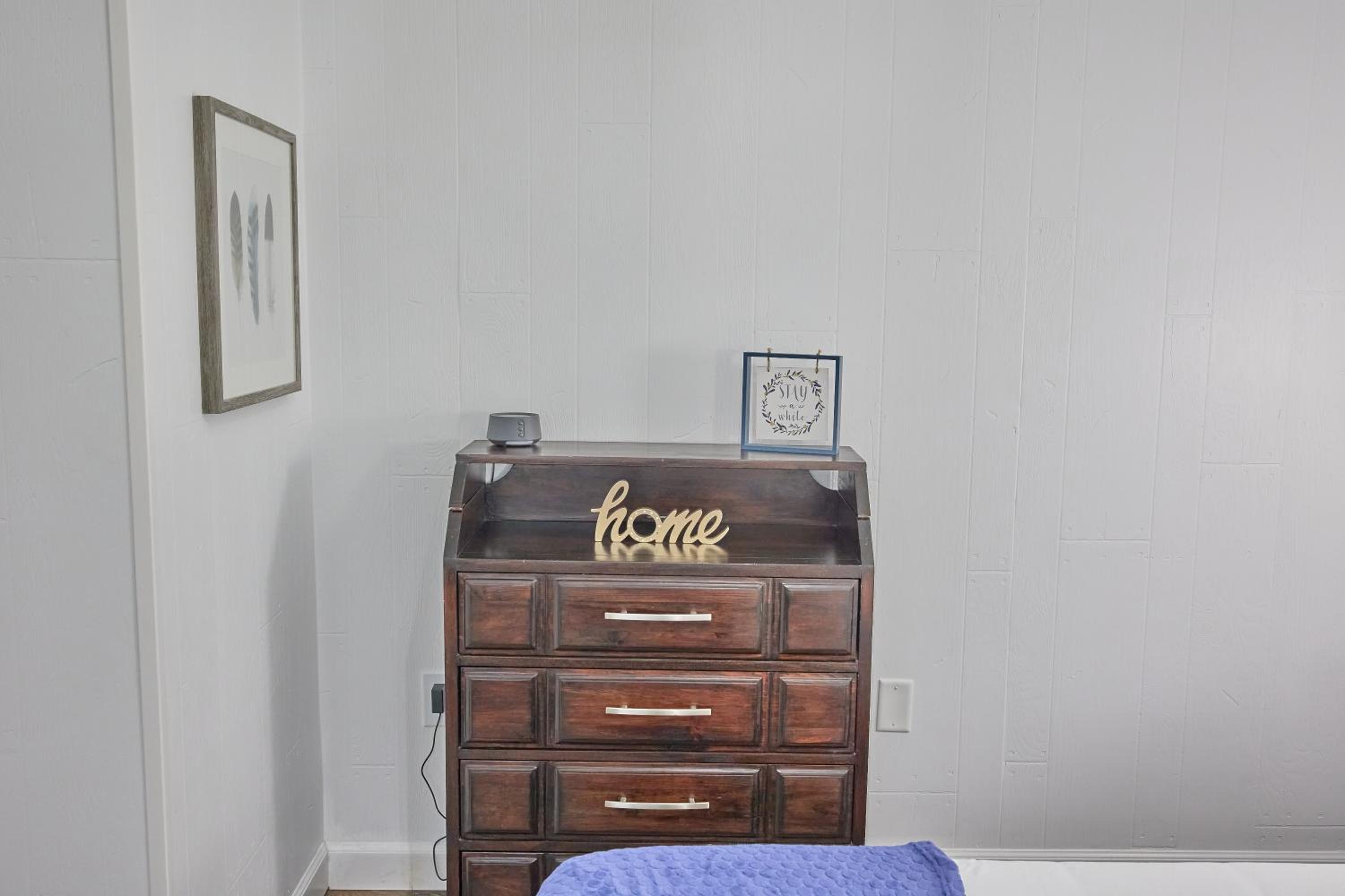 One-Bedroom Apartment - Photo 14