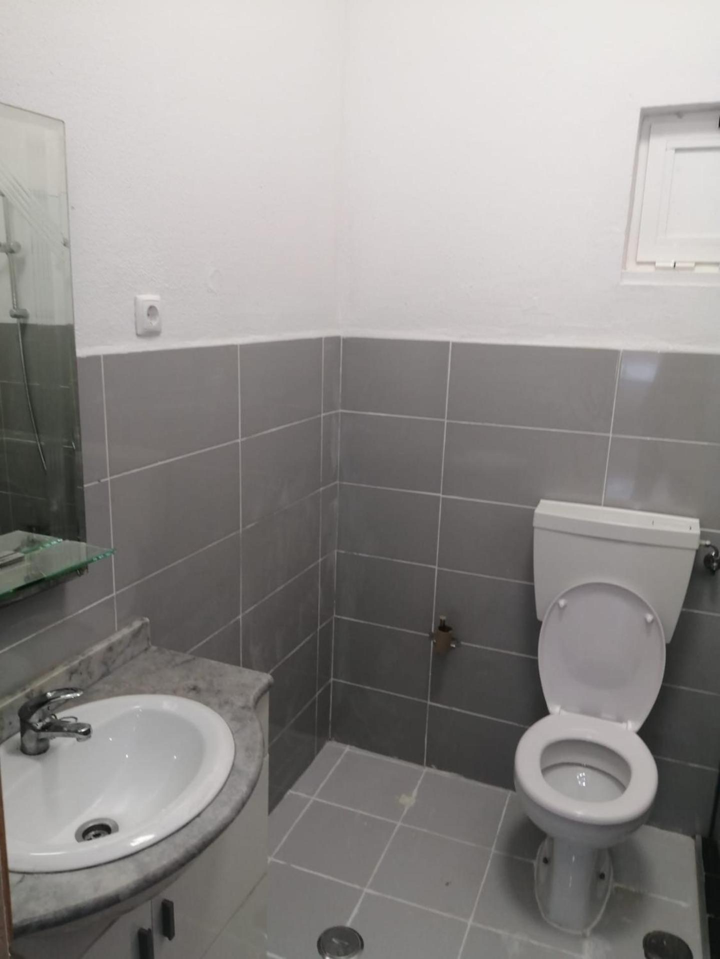 Apartment with Balcony photo 3