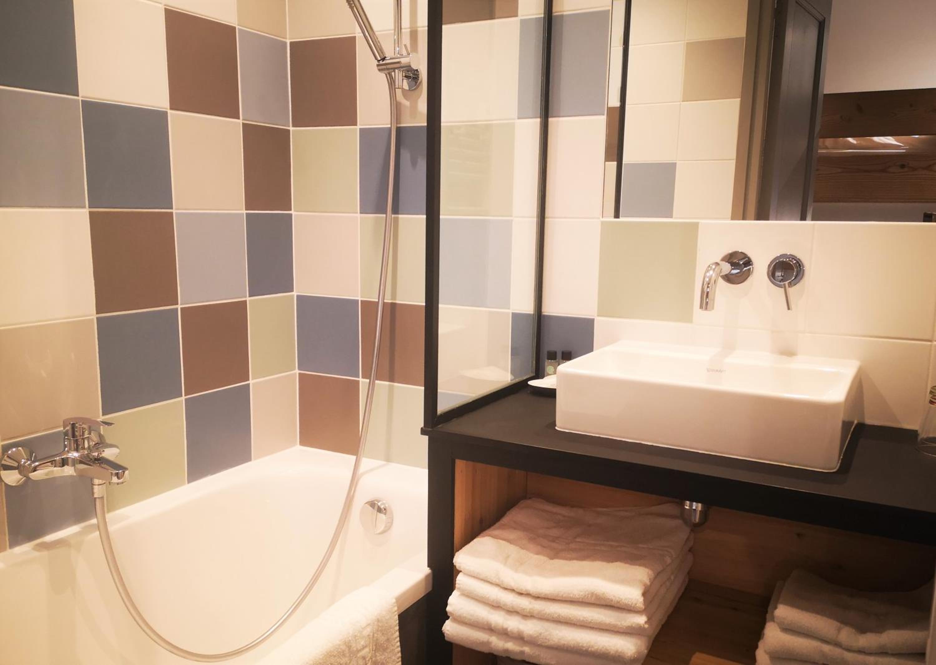 Appart-hotel 2 pers - Acces GRATUIT Spa 300m2 - Photo 5
