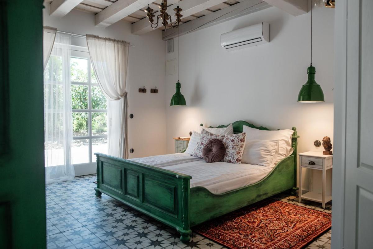 King Room with Pool View photo 1